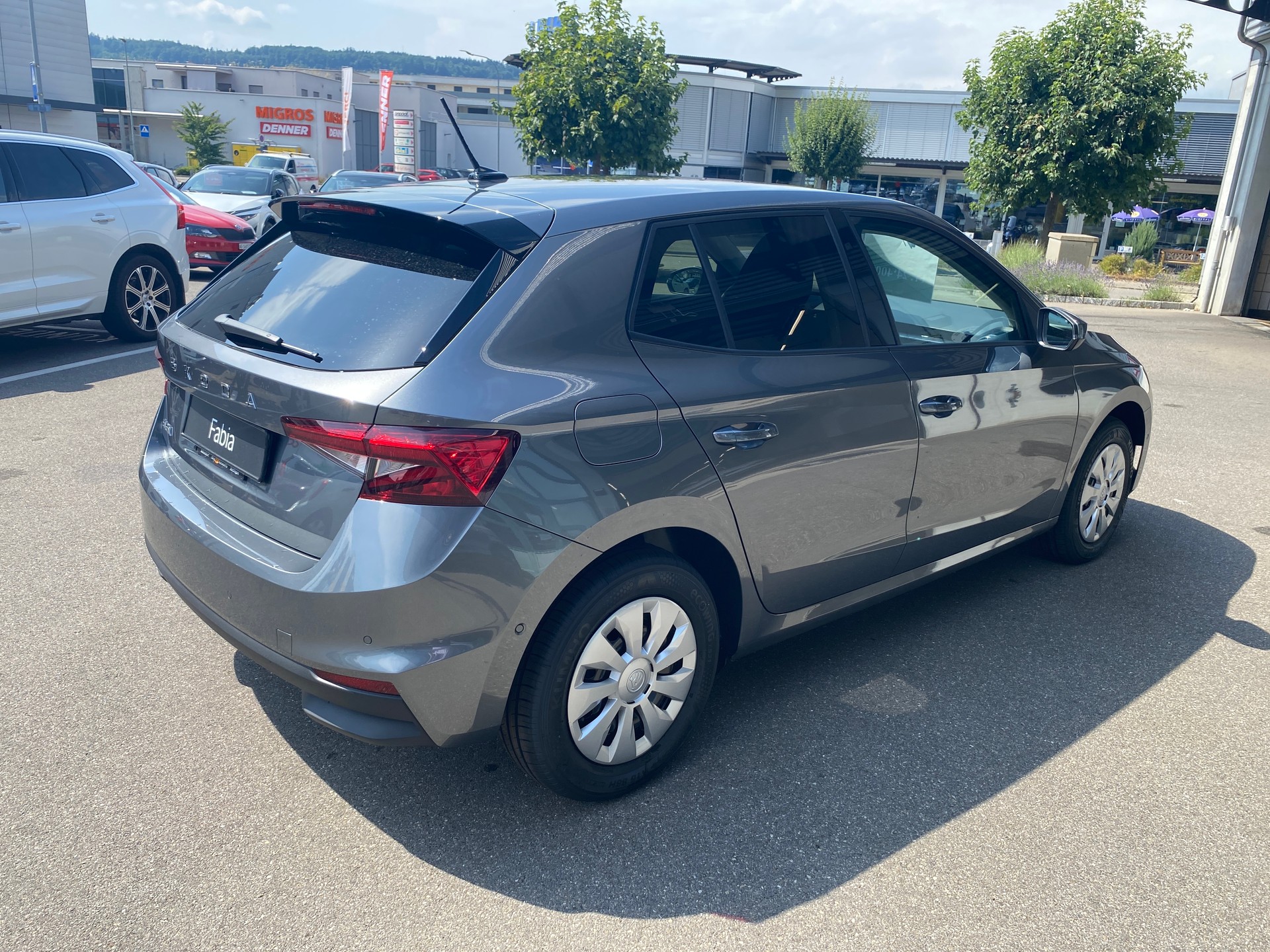 SKODA Fabia 1.0 TSI Selection DSG Küng Edition-image-5