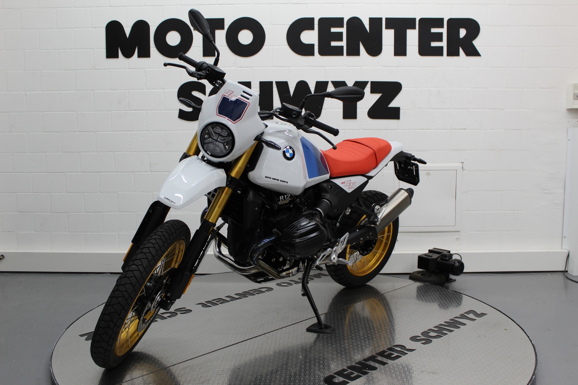 BMW R12 G/S-showroom-element-3