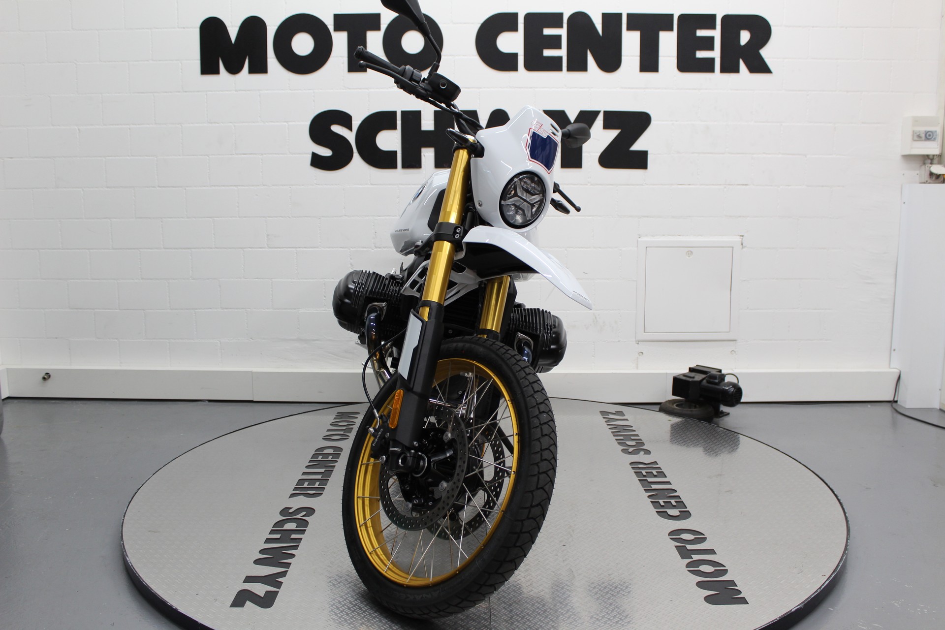 BMW R12 G/S-showroom-element-2
