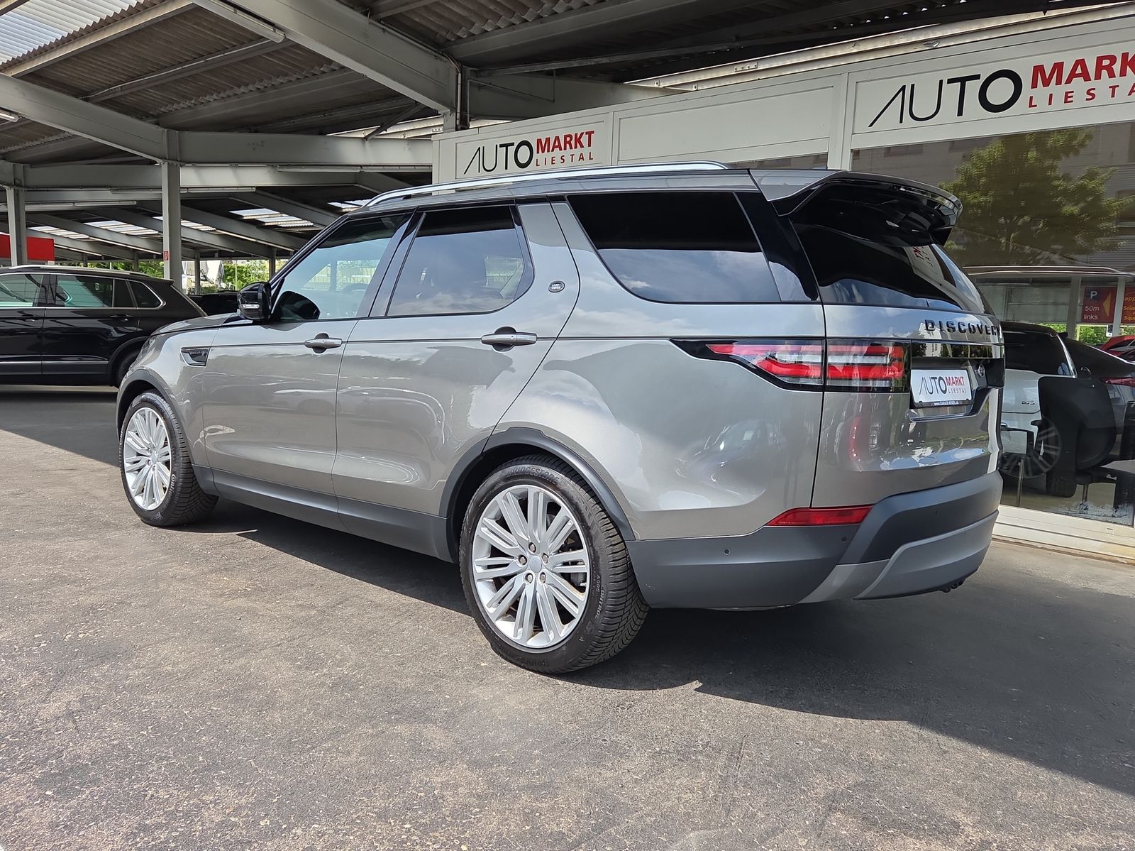 LAND ROVER Discovery 3.0 TD6 First Edition Automatic-image-2