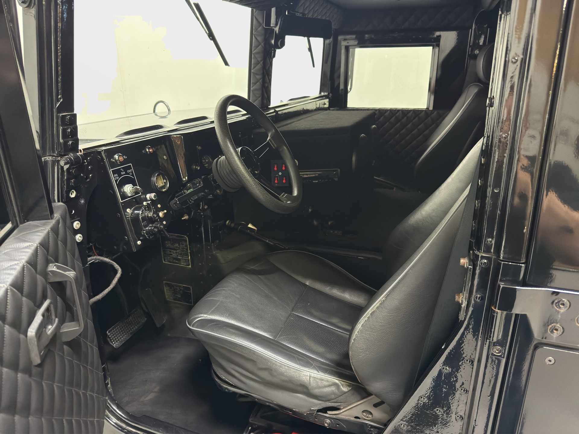 HUMMER H1 6.2 L V8 Diesel-image-10