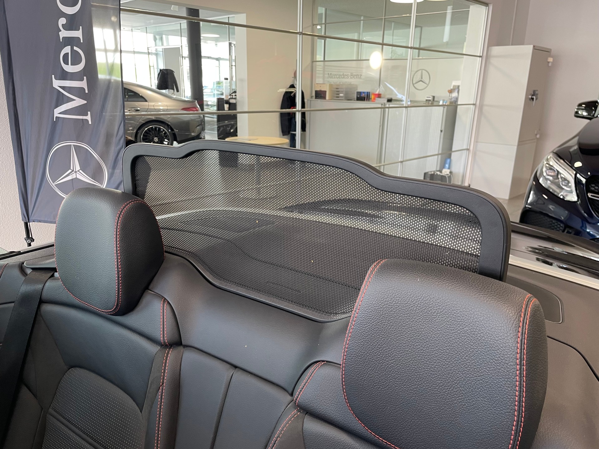 MERCEDES-BENZ C 43 Cabriolet AMG 4Matic 9G-Tronic-image-10