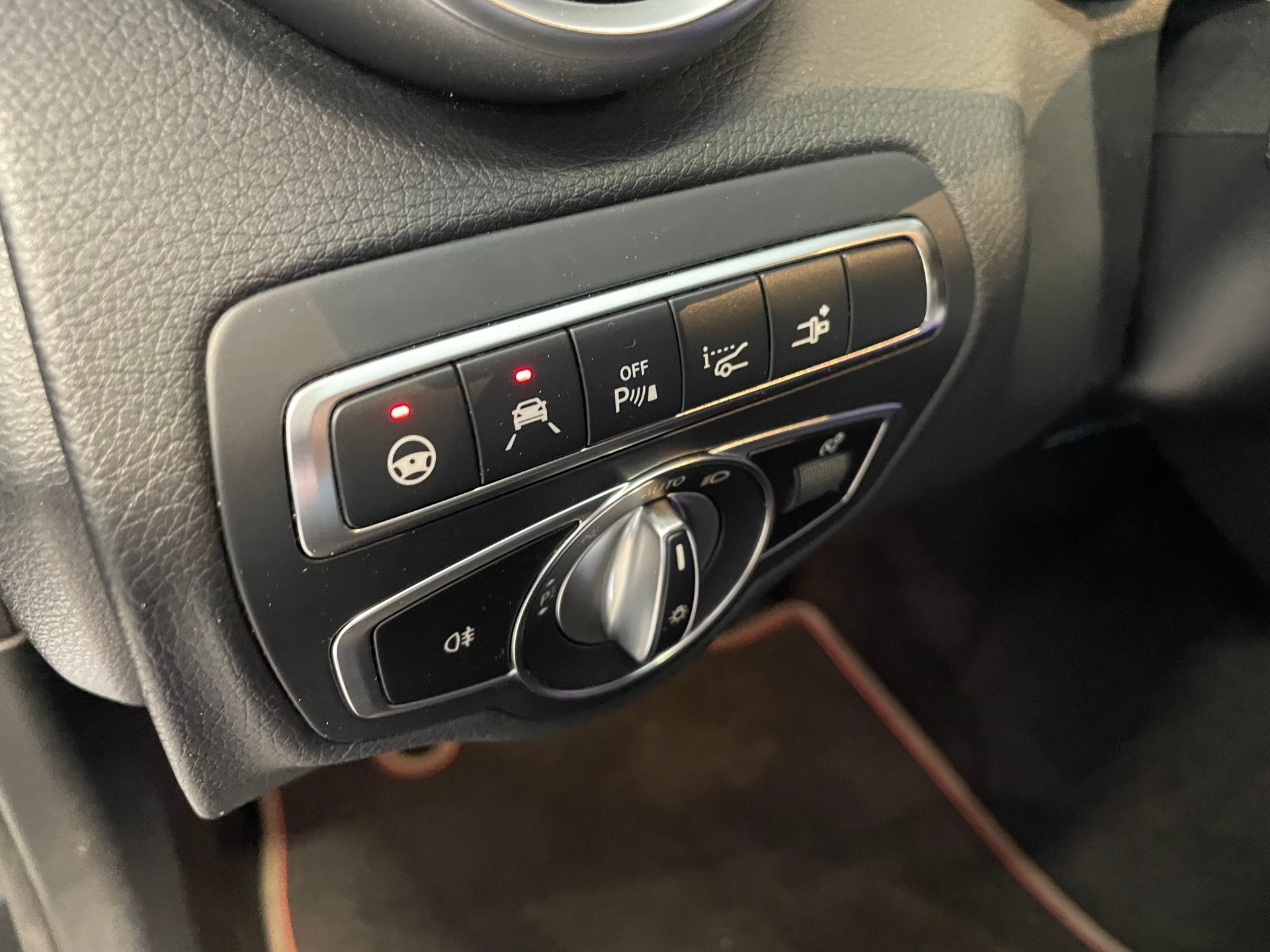 MERCEDES-BENZ C 43 Cabriolet AMG 4Matic 9G-Tronic-image-14