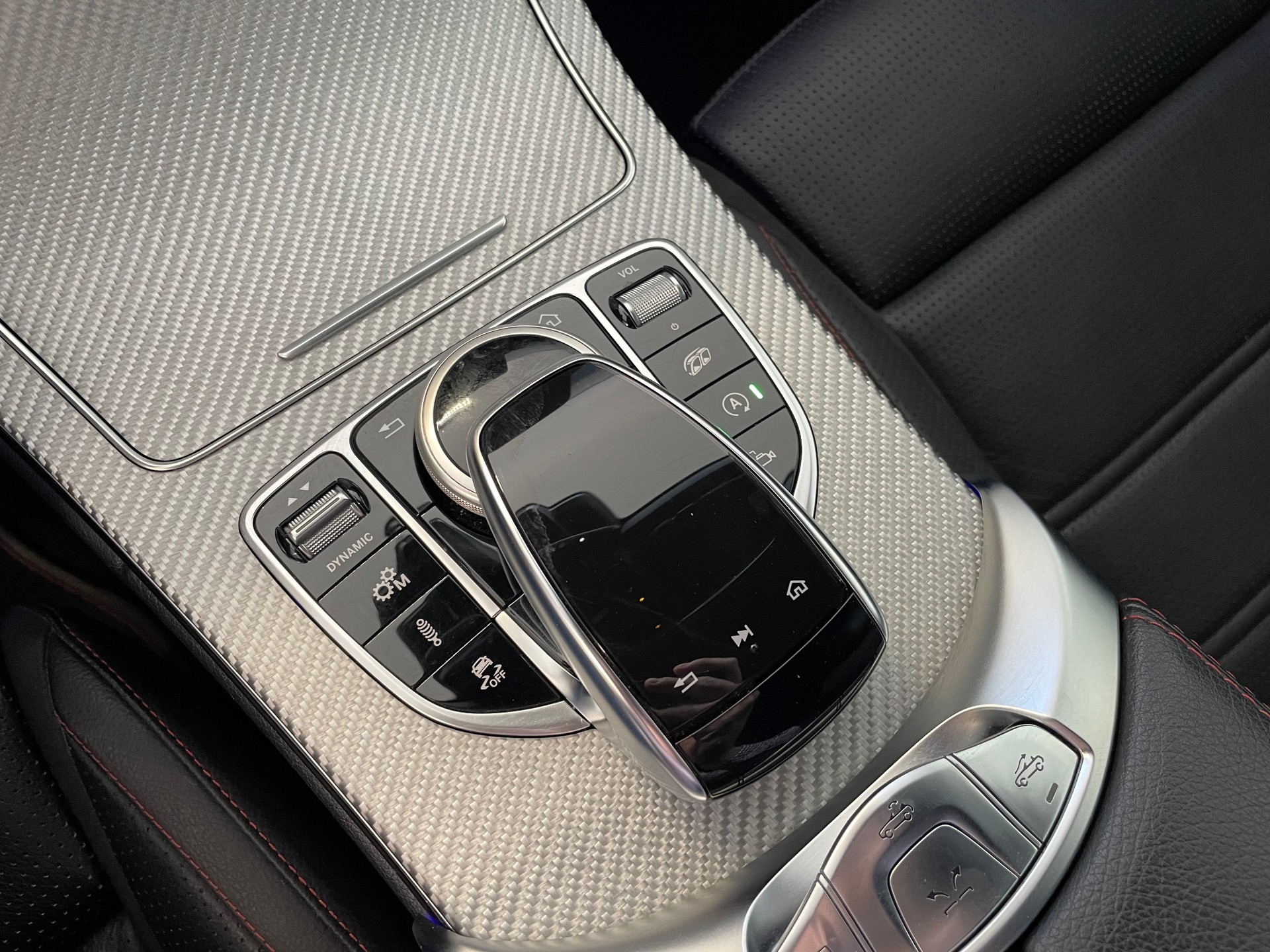 MERCEDES-BENZ C 43 Cabriolet AMG 4Matic 9G-Tronic-image-15