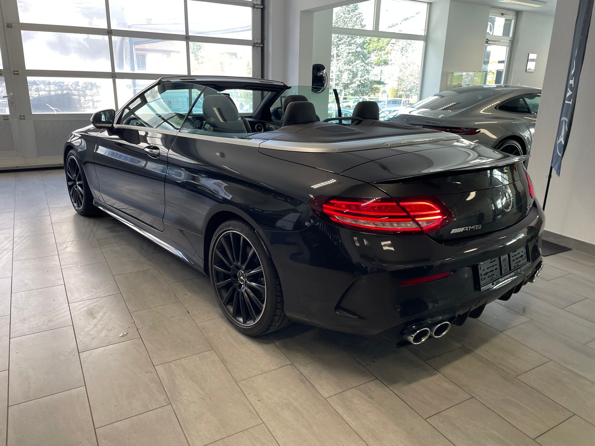 MERCEDES-BENZ C 43 Cabriolet AMG 4Matic 9G-Tronic-image-5