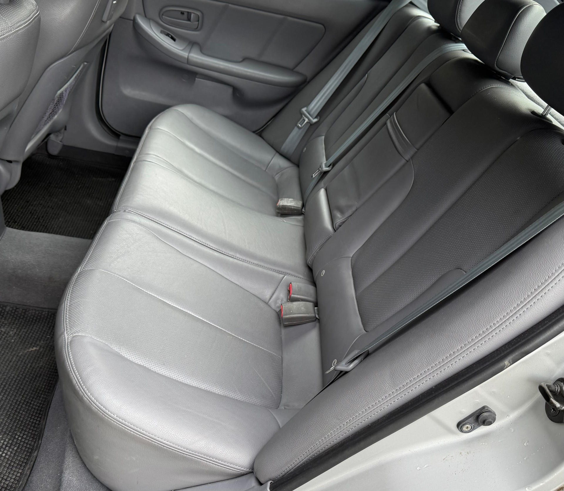 HYUNDAI Elantra 2.0 16V Swiss Edition-image-5