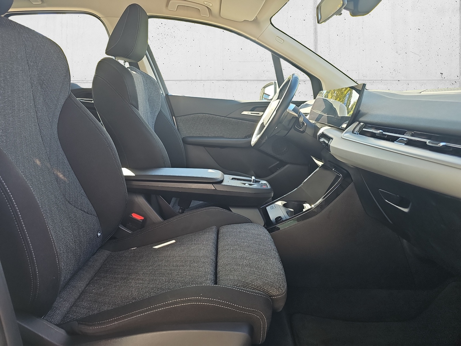 BMW 218i Active Tourer-image-16