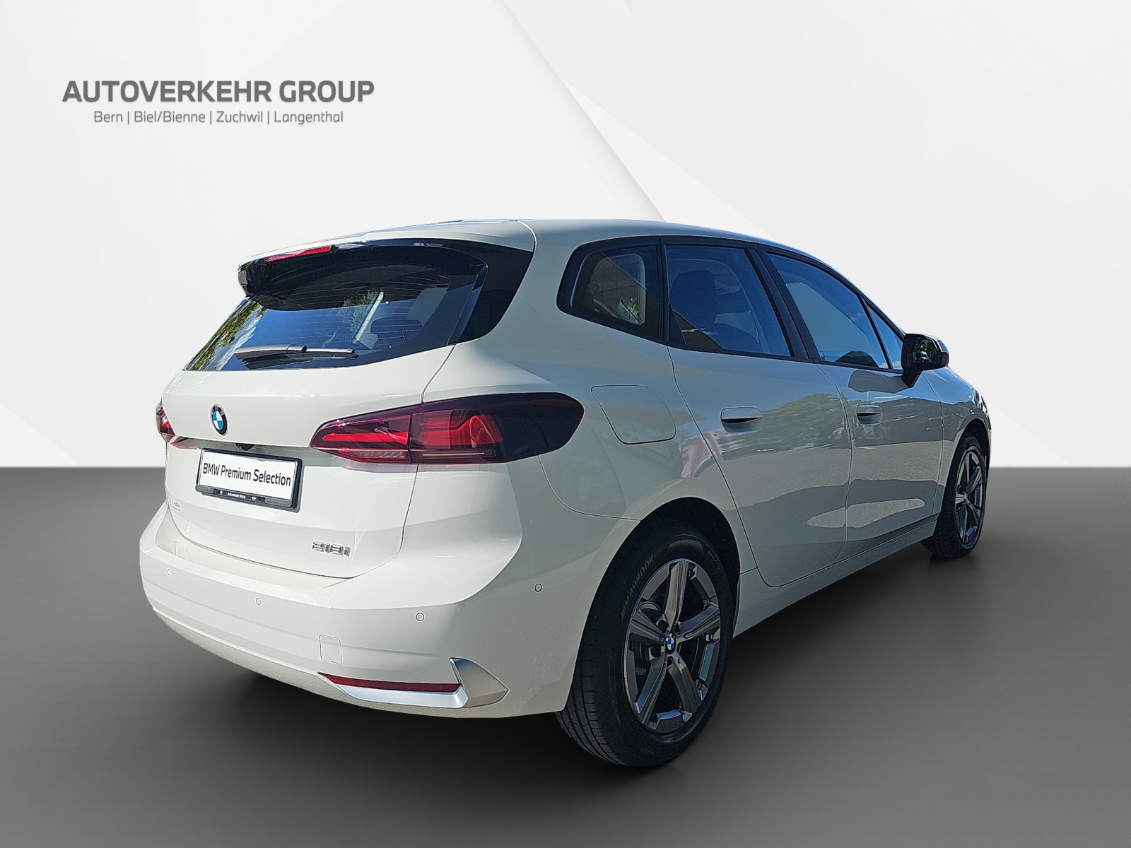 BMW 218i Active Tourer-image-5