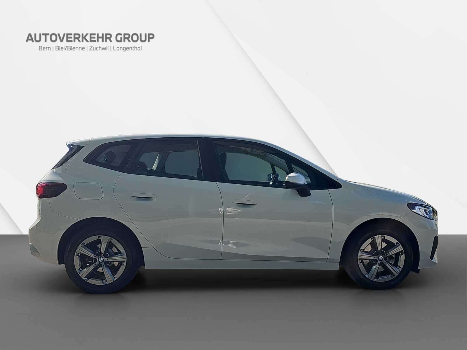 BMW 218i Active Tourer-image-6