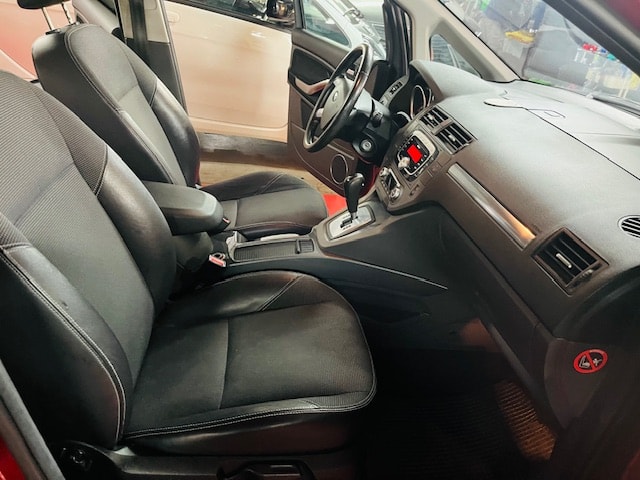 FORD C-Max 2.0 TDCi Titanium PowerShift-image-11
