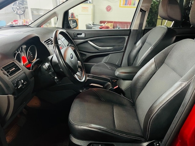 FORD C-Max 2.0 TDCi Titanium PowerShift-image-14