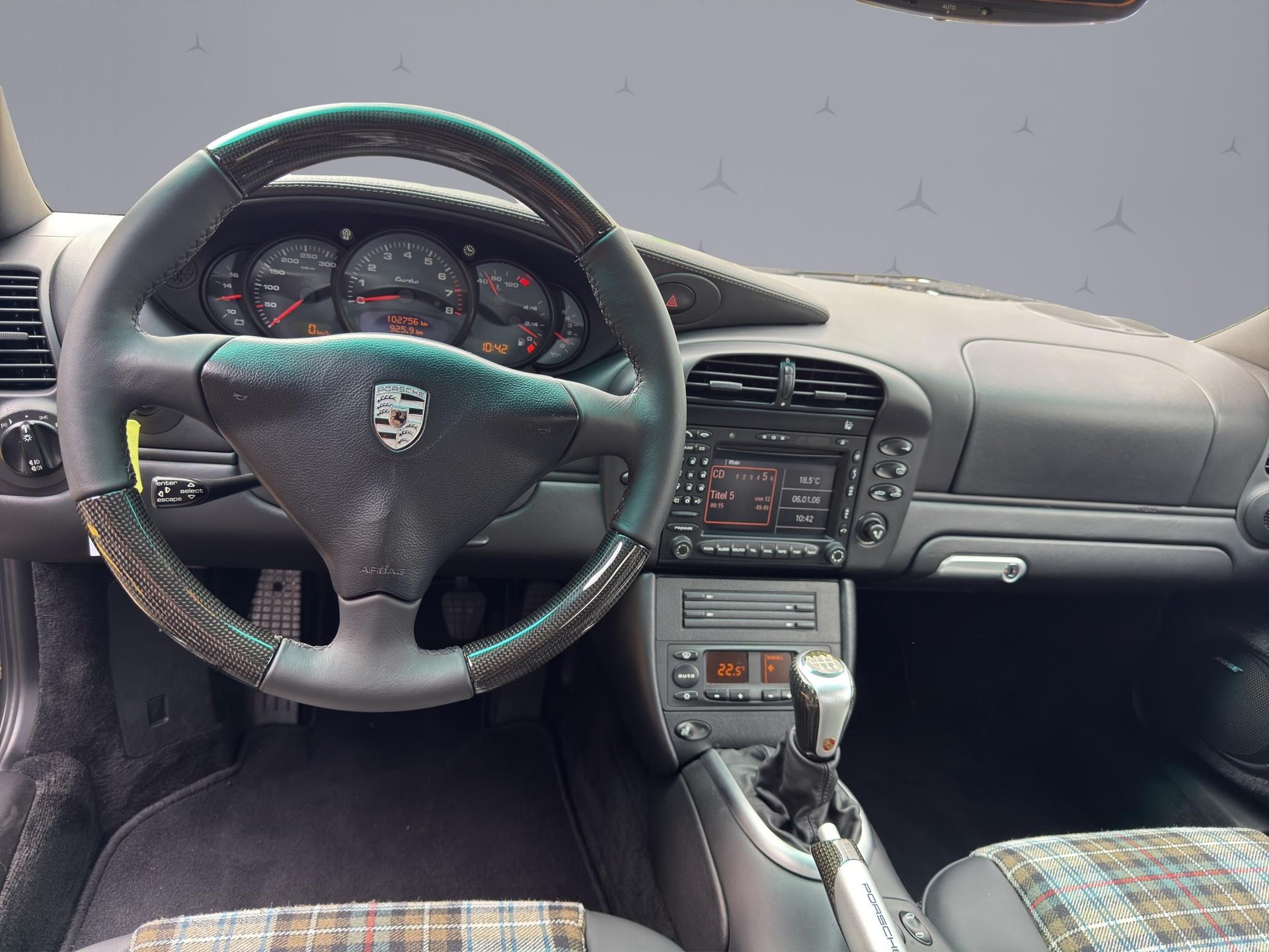 PORSCHE 911 Cabriolet 3.6 Turbo-image-12