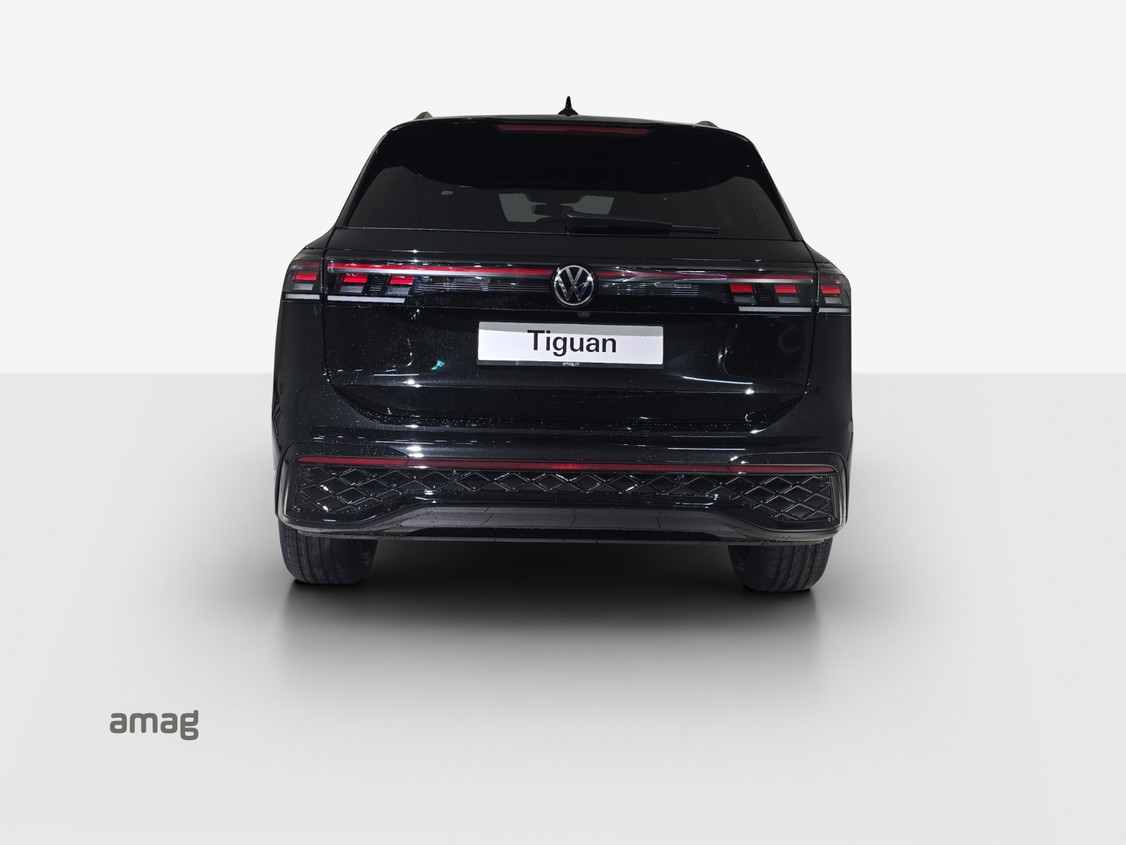 VW Tiguan 2.0 TSI DSG R-Line 4Motion-image-3