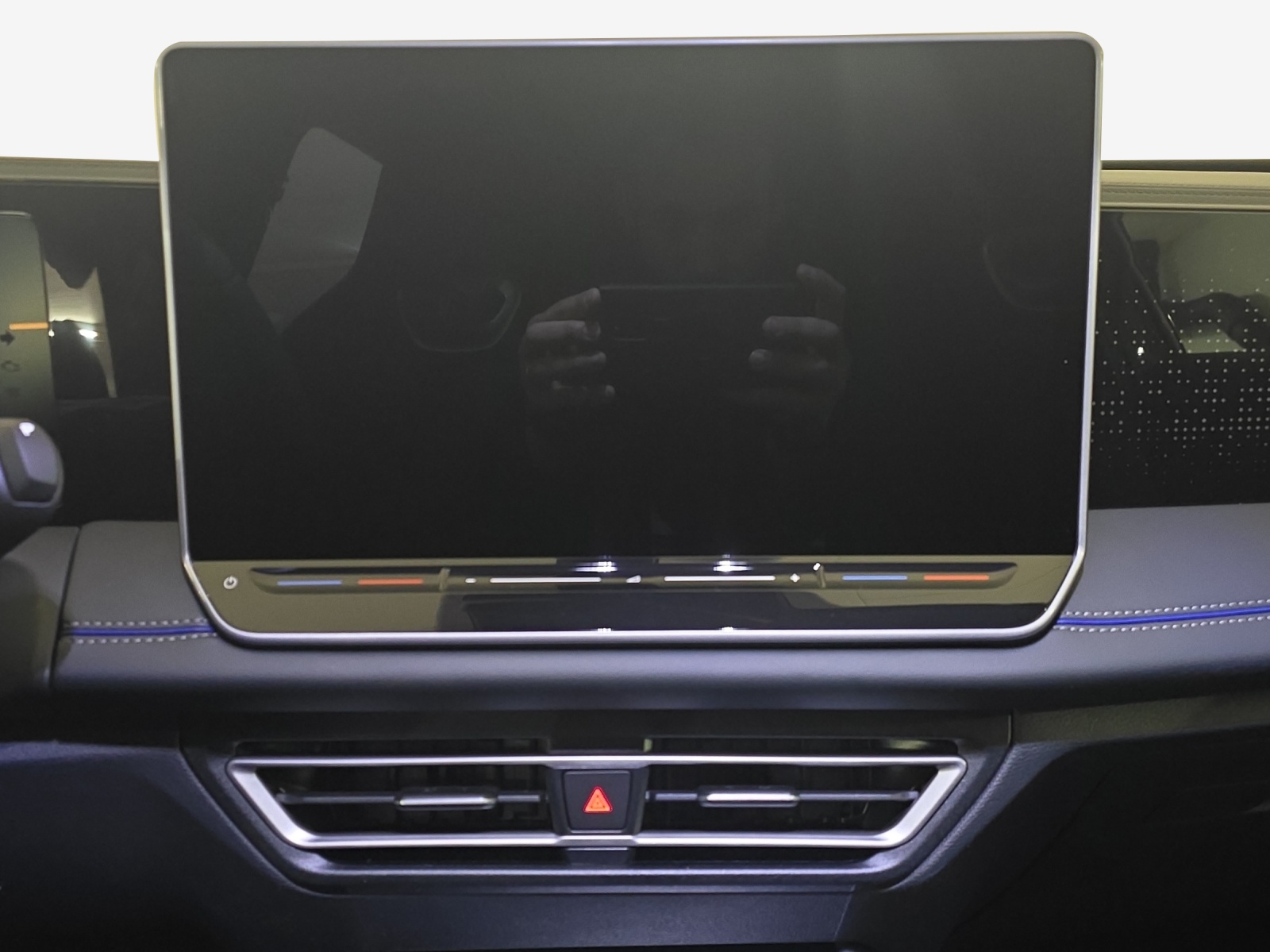 VW Tiguan 2.0 TSI DSG R-Line 4Motion-image-10
