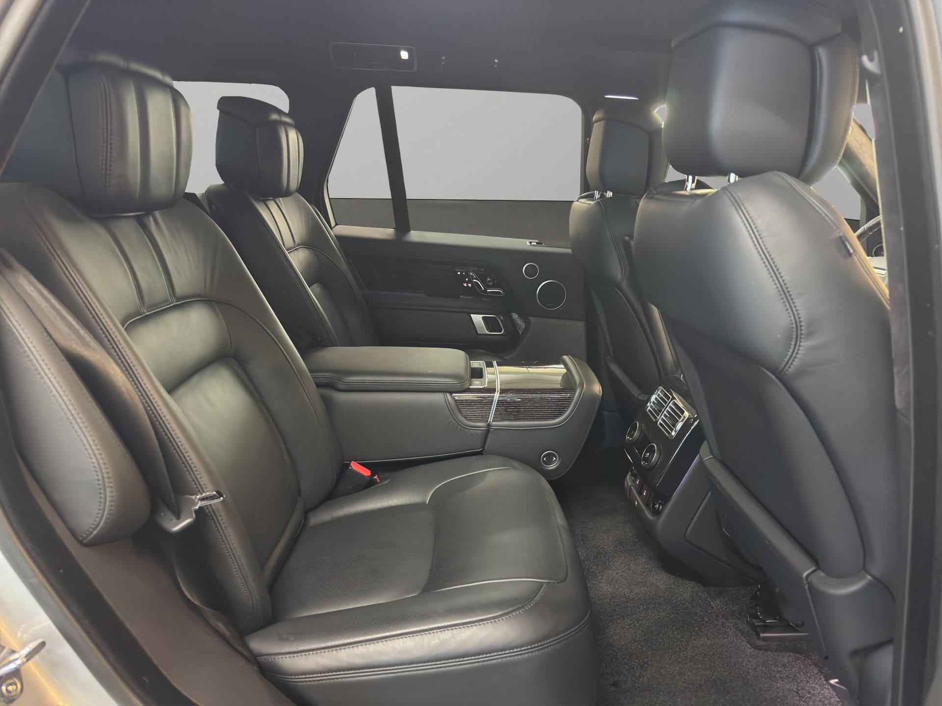 LAND ROVER Range Rover 5.0 V8 SC Autobiography-image-11