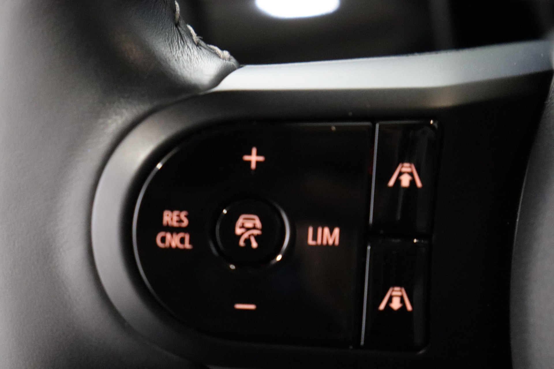 MINI F56 Cooper SE-image-14