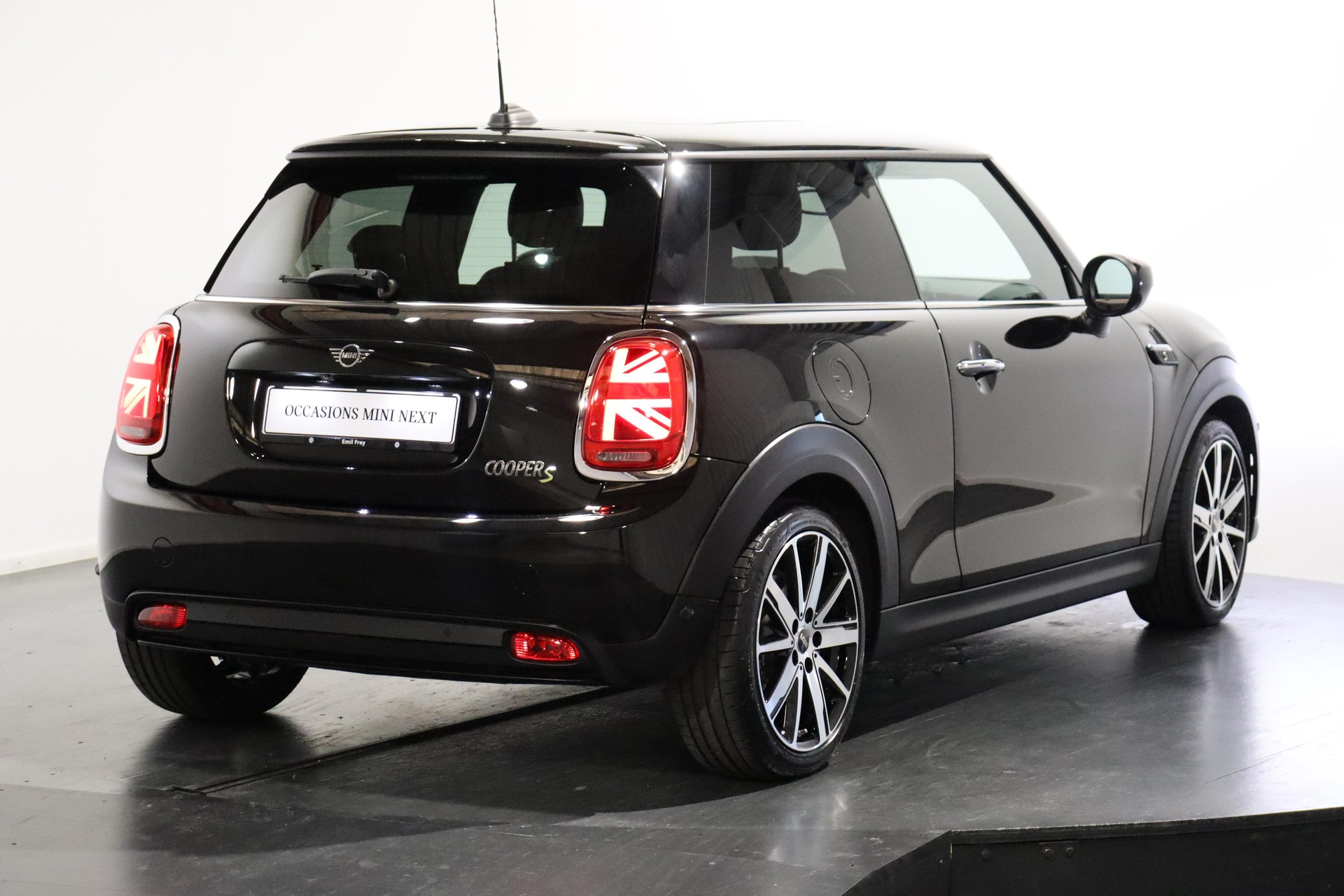 MINI F56 Cooper SE-image-6