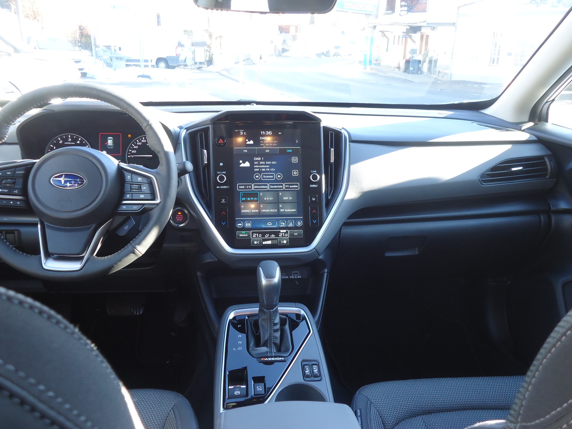 SUBARU Crosstrek 2.0 e-Boxer Passion AWD Lineartronic-image-12