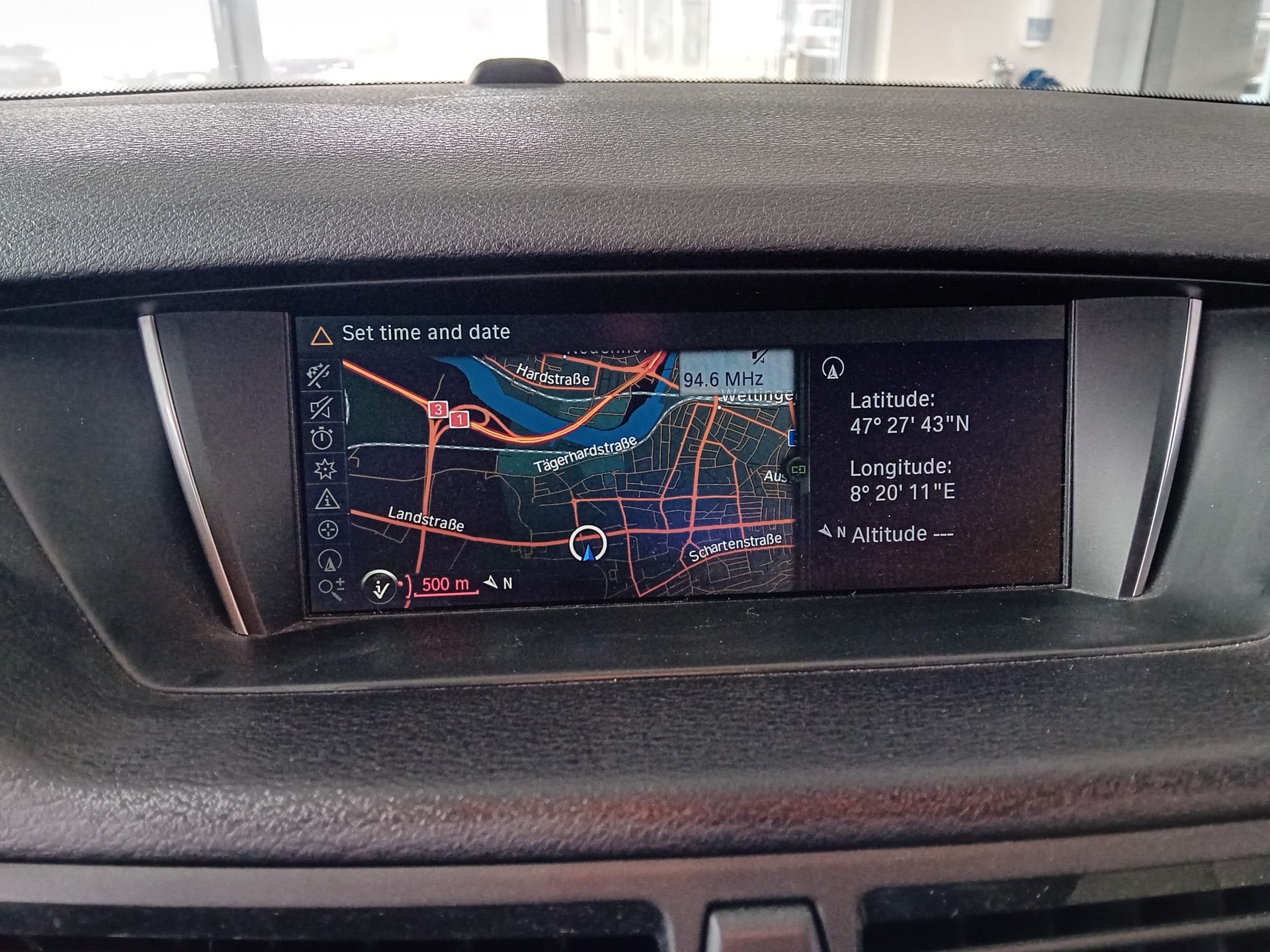 BMW X1 xDrive 20i Sport Line Steptronic-image-9