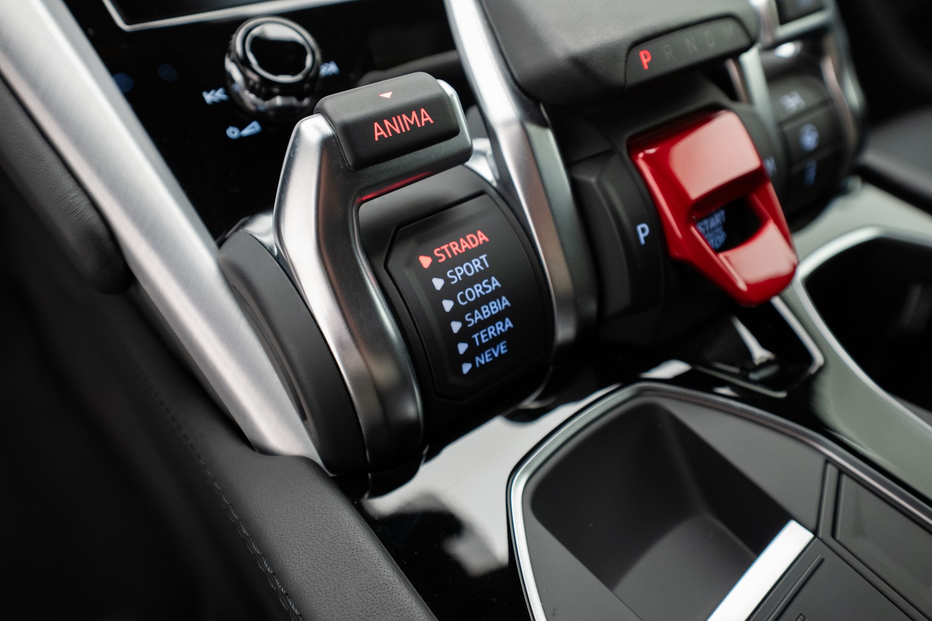 LAMBORGHINI Urus S-image-12