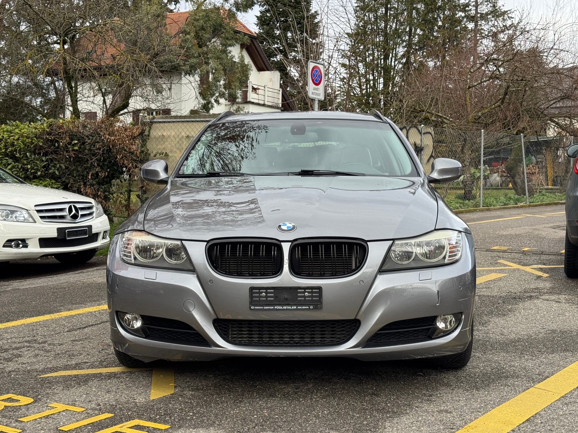 BMW 320d xDrive Touring Steptronic-image-0