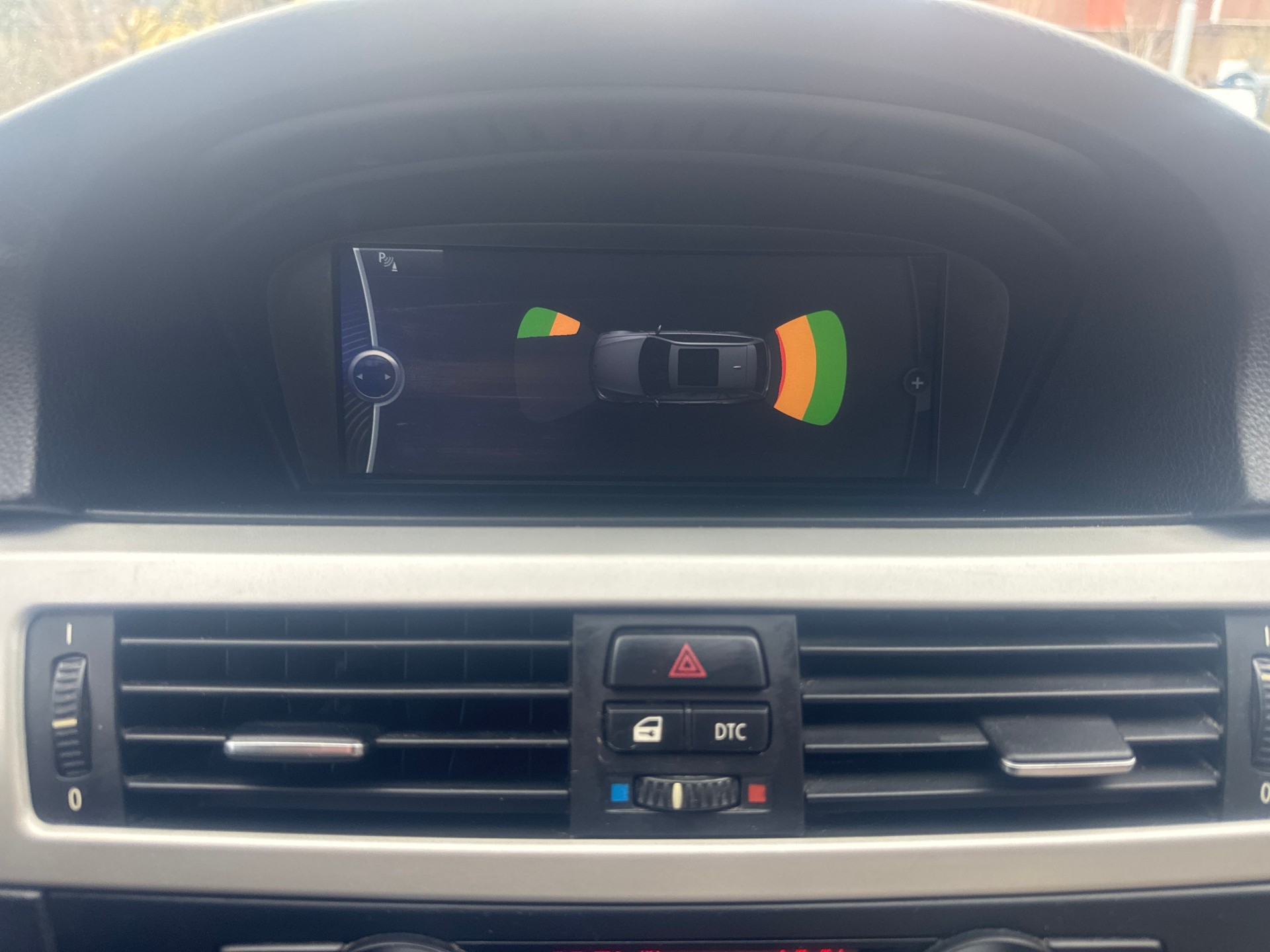 BMW 320d xDrive Touring Steptronic-image-15