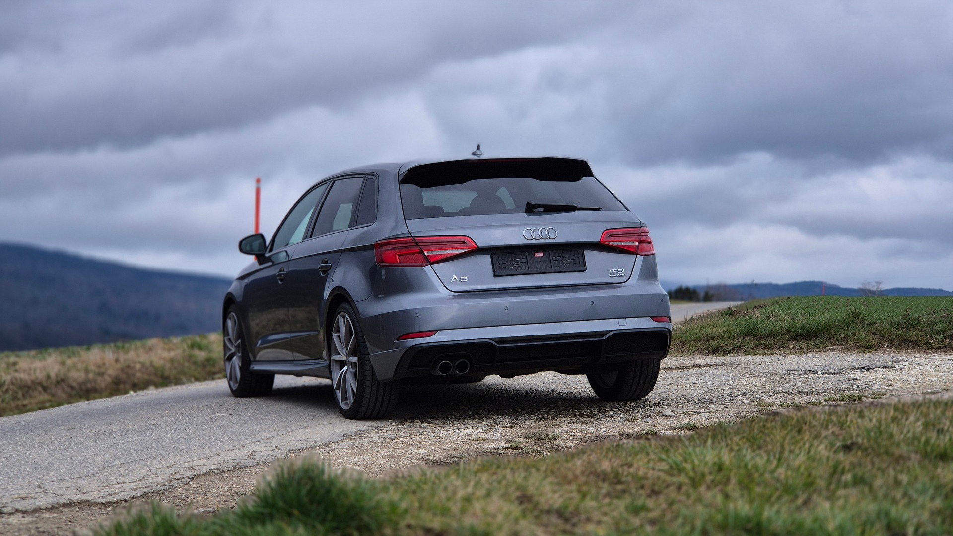 AUDI A3 Sportback 2.0 TFSI Sport quattro S-tronic-image-1