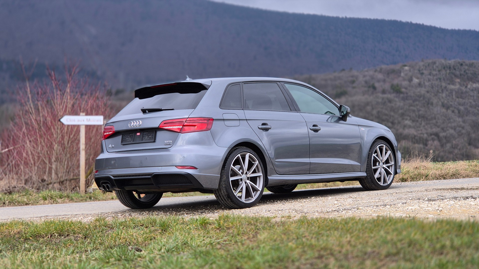 AUDI A3 Sportback 2.0 TFSI Sport quattro S-tronic-image-3
