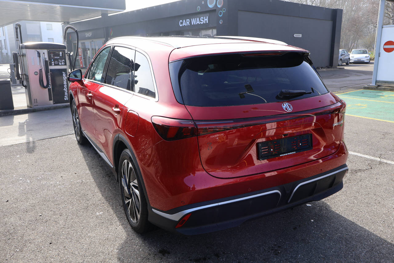 MG S6 EV 77 kWh Luxury 4WD-image-2