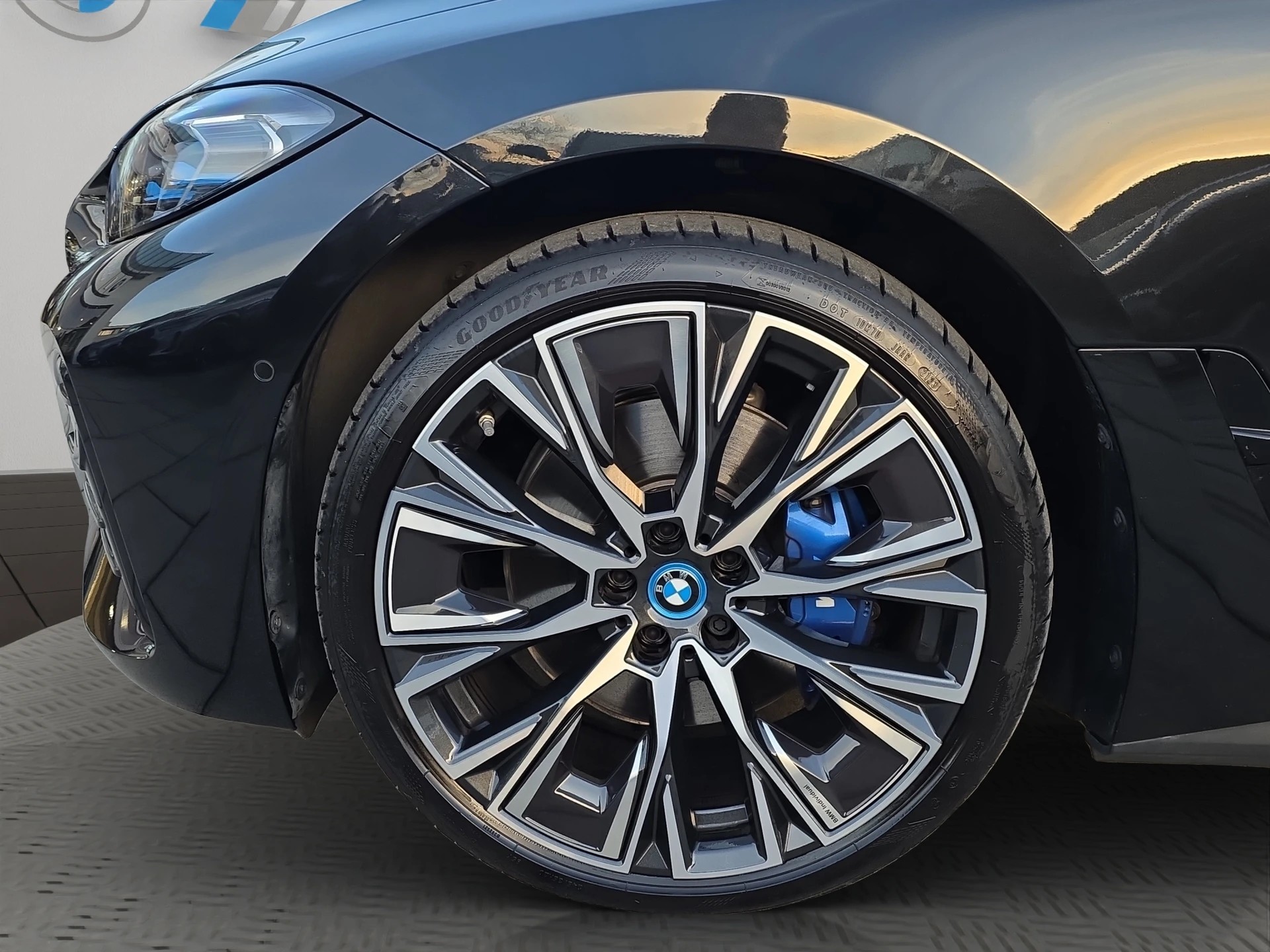 BMW i4 M50-image-7