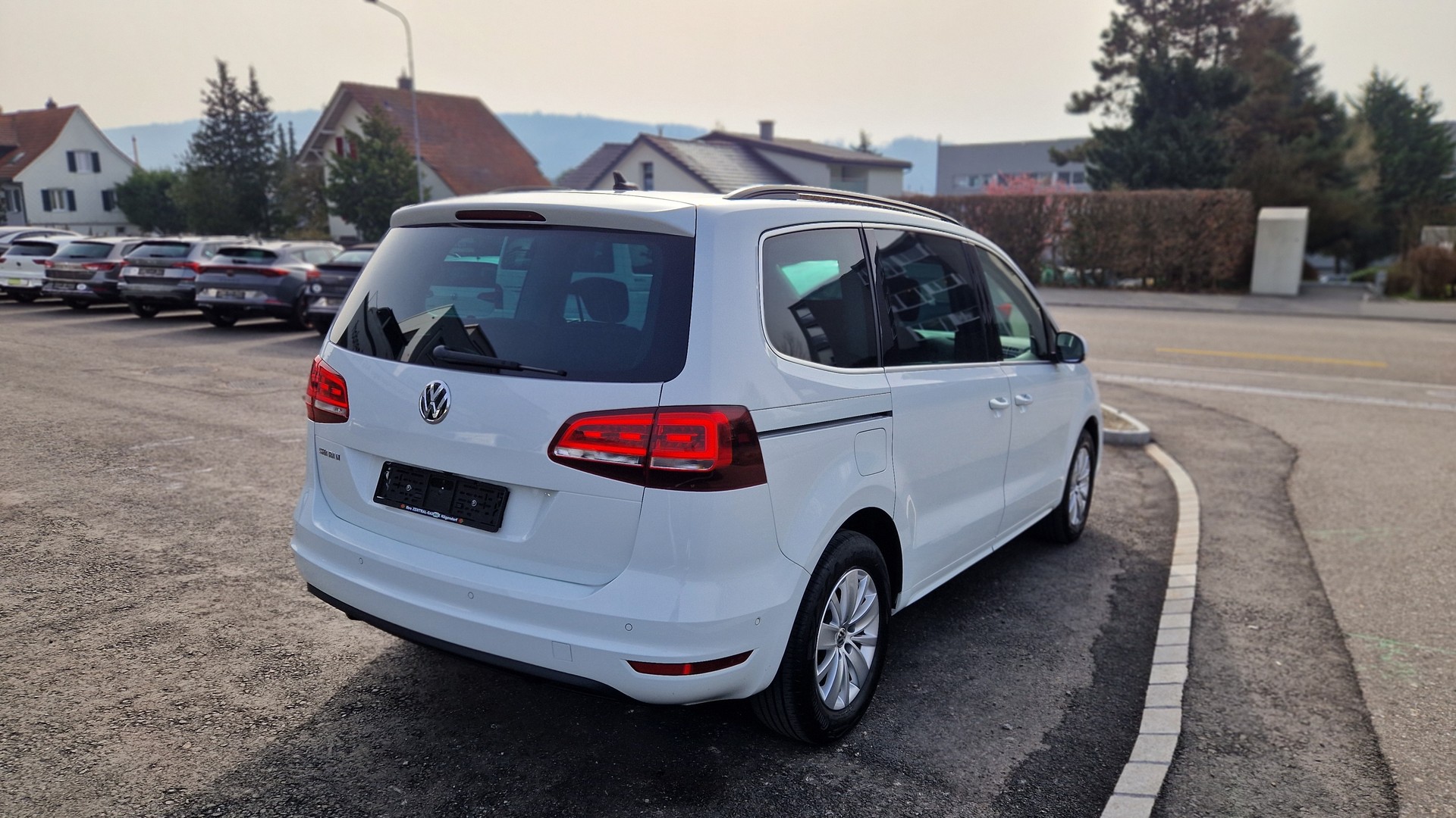 VW Sharan 1.4 TSI BlMT Comfortline DSG-image-3