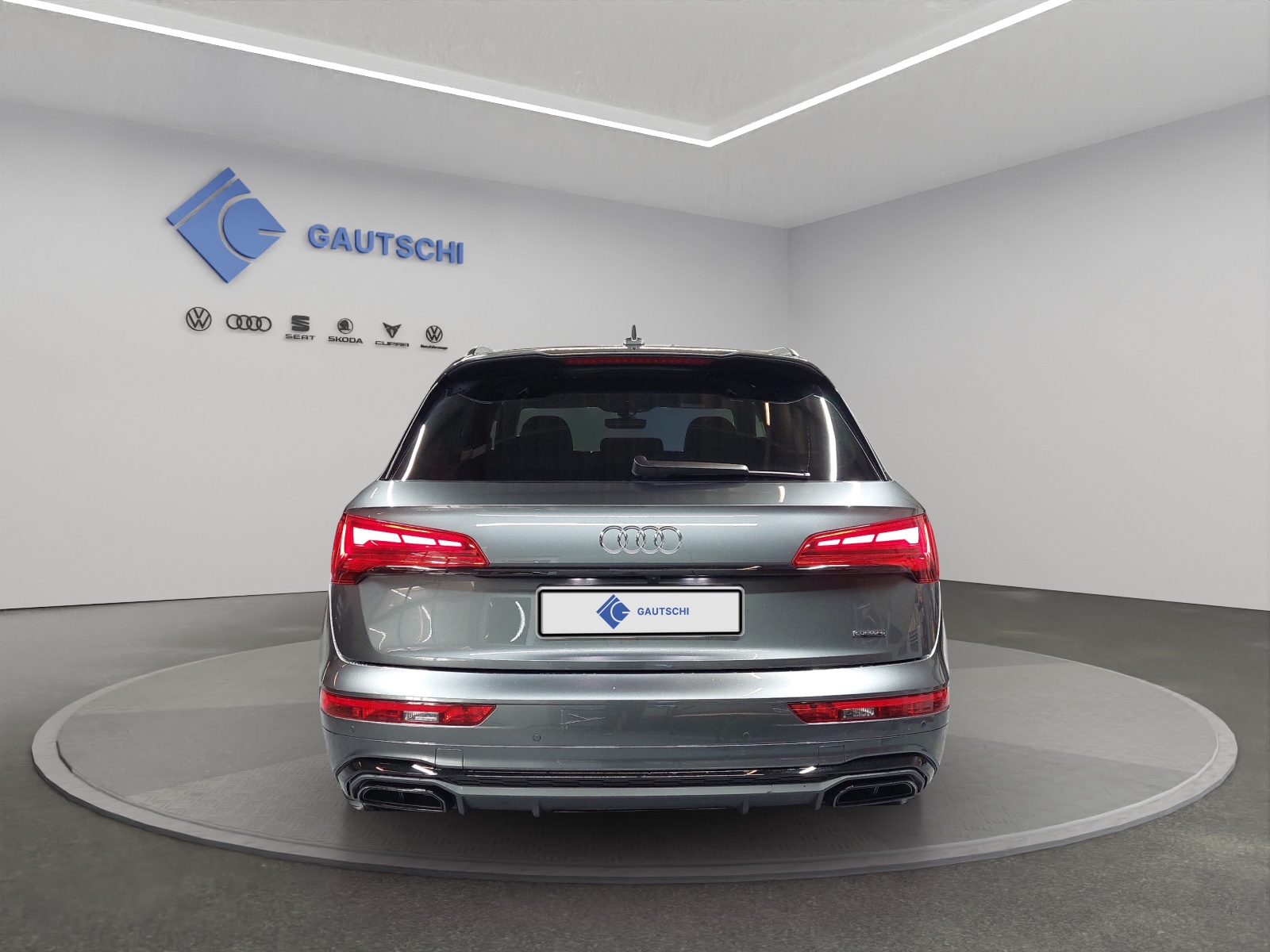 AUDI Q5 50 TFSI e PHEV S line quattro S-tronic-image-3