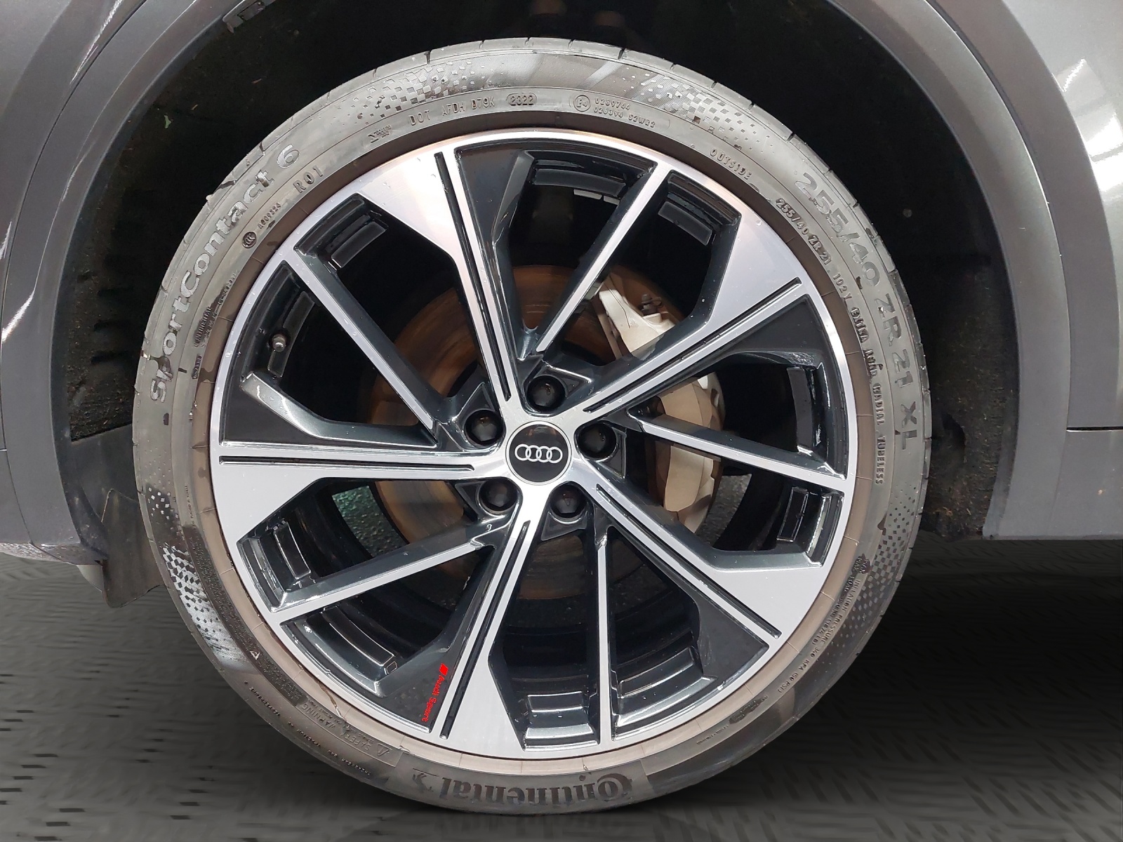 AUDI Q5 50 TFSI e PHEV S line quattro S-tronic-image-12