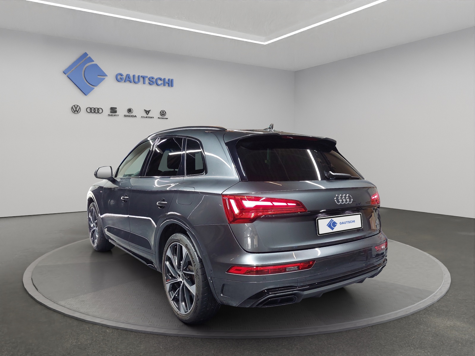 AUDI Q5 50 TFSI e PHEV S line quattro S-tronic-image-2