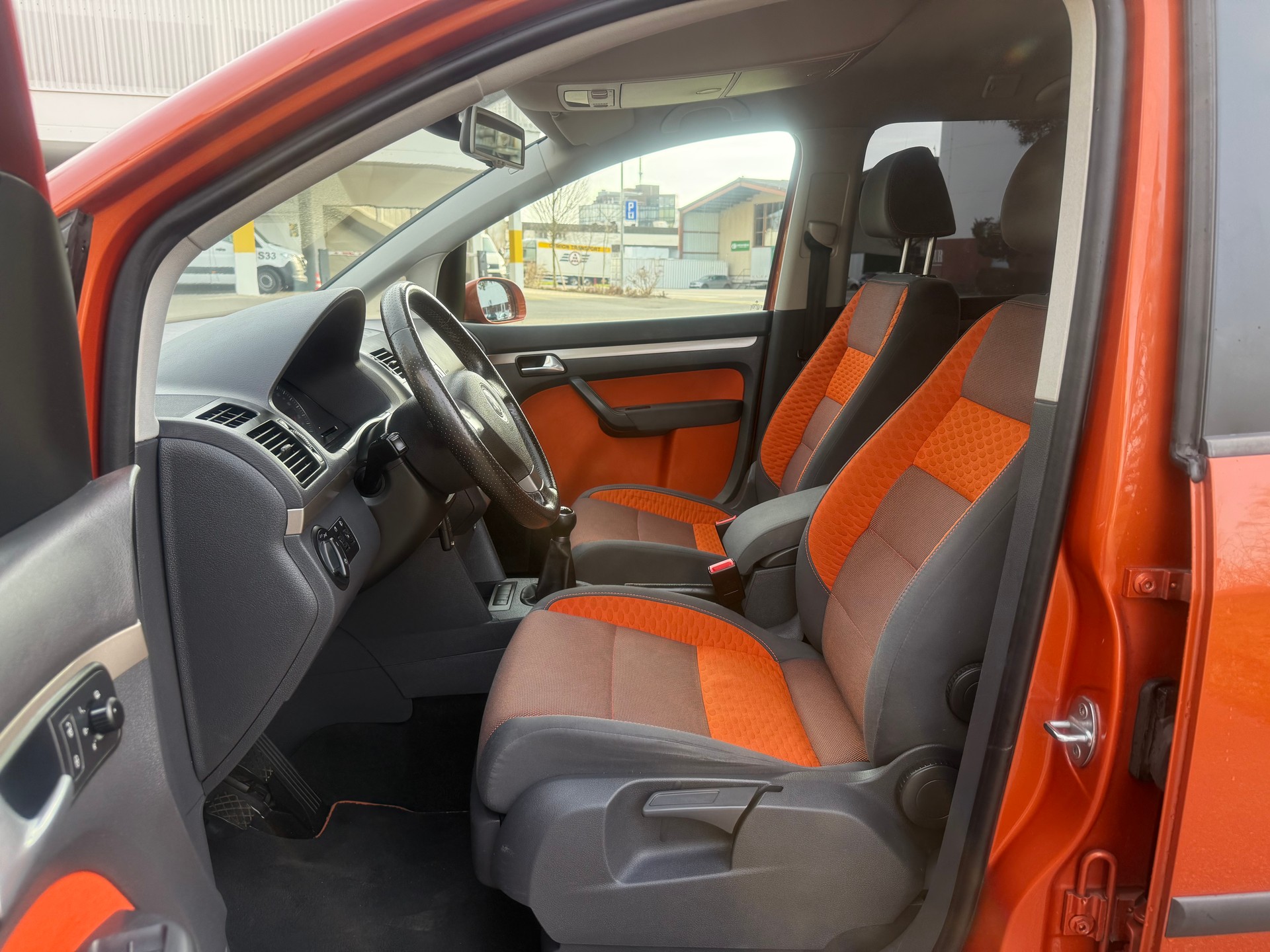 VW CrossTouran 1.4 TSI-image-5