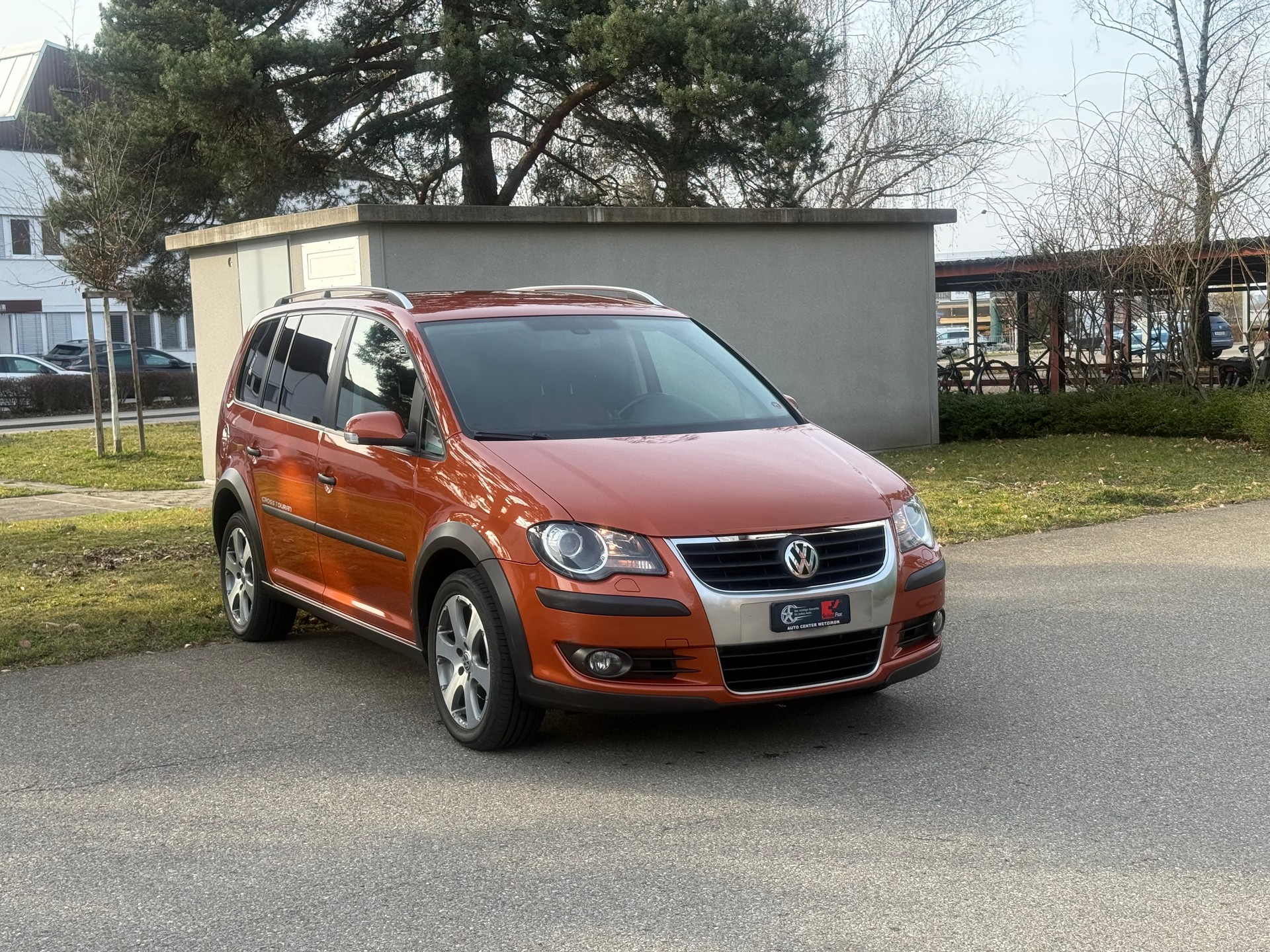 VW CrossTouran 1.4 TSI-image-1