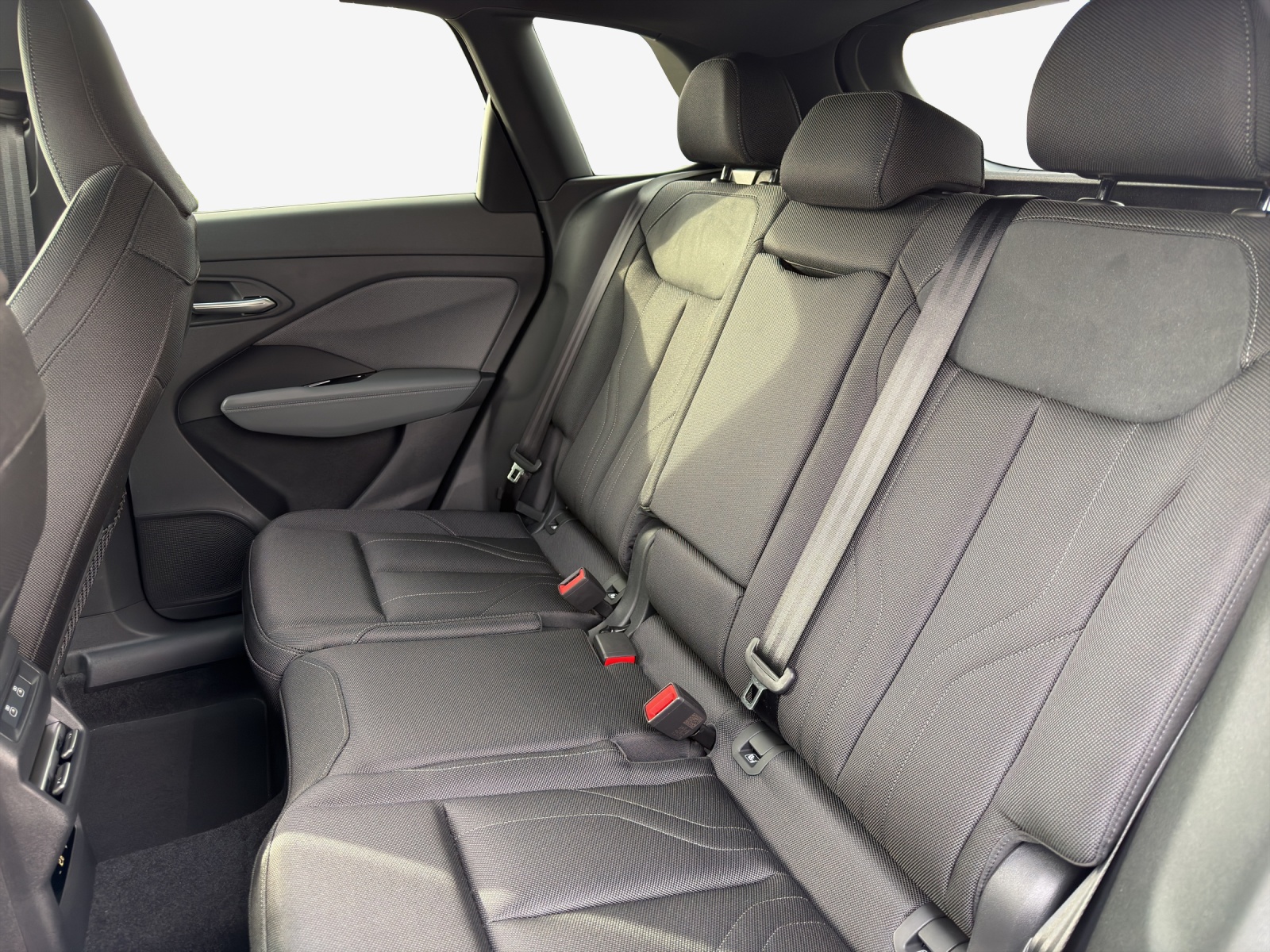 AUDI Q3 SUV 110 kW TFSI S tronic-image-11