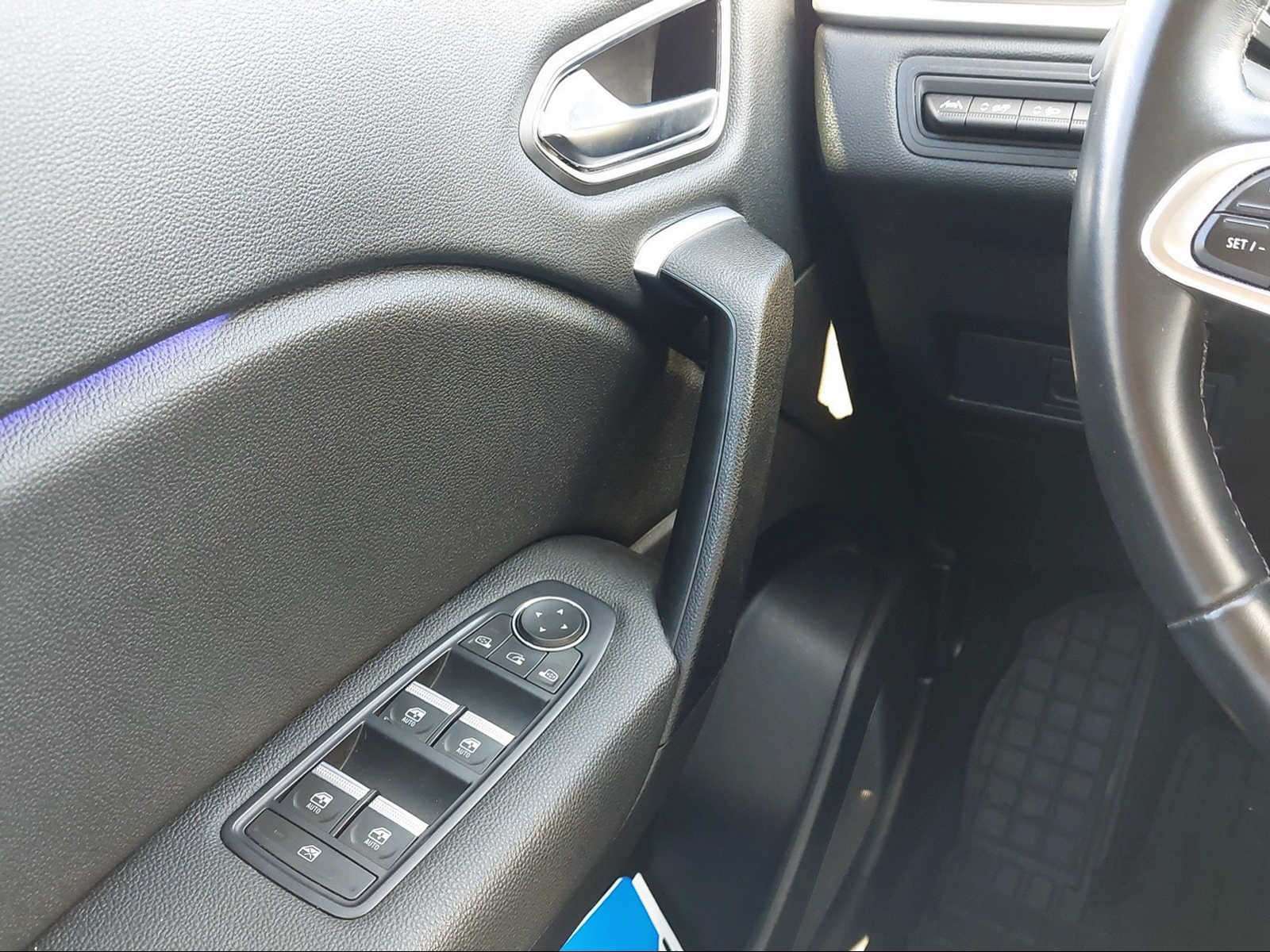 RENAULT Captur 1.3 TCe Intens EDC-image-14