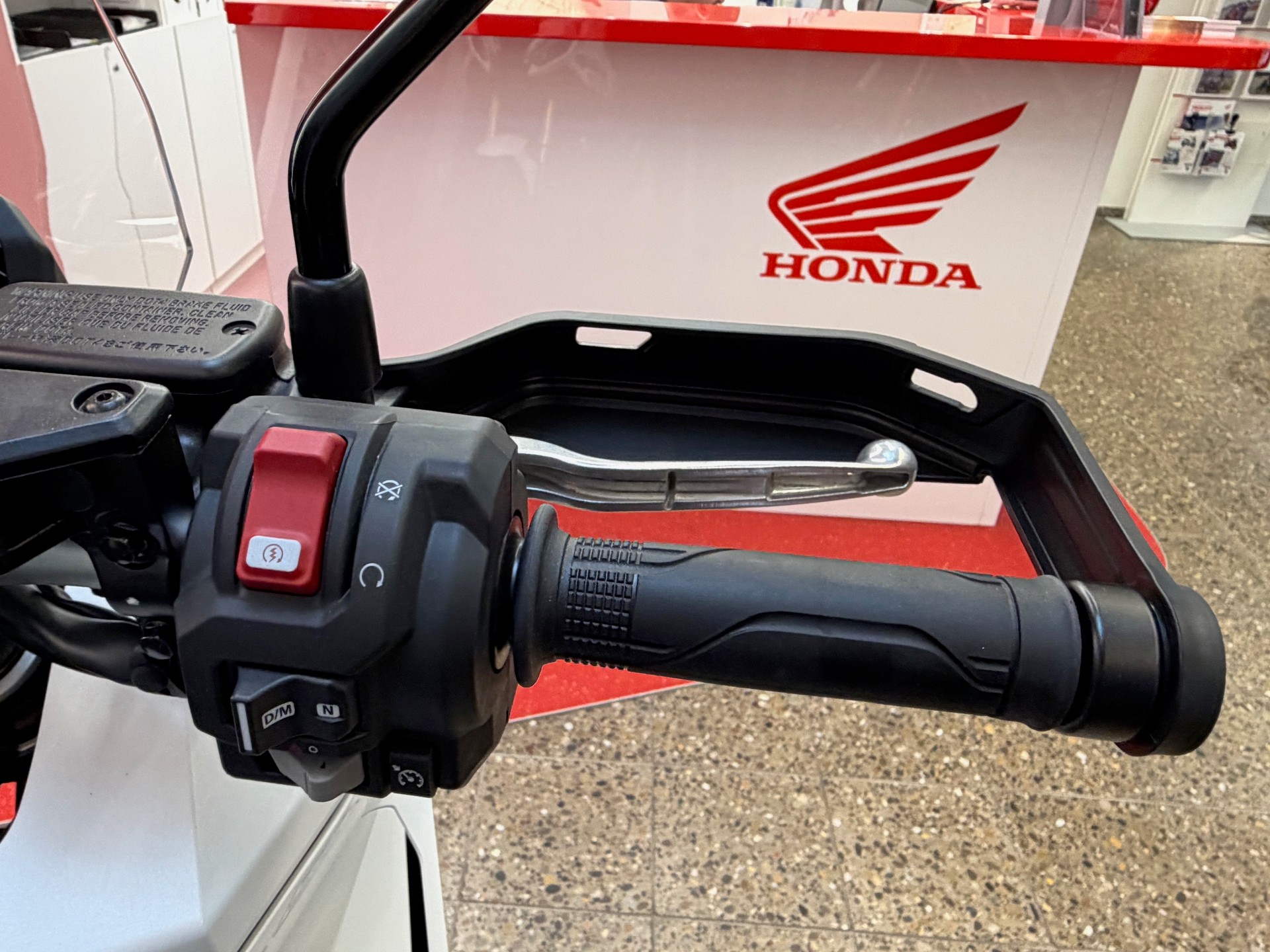 HONDA X-ADV 750-image-10