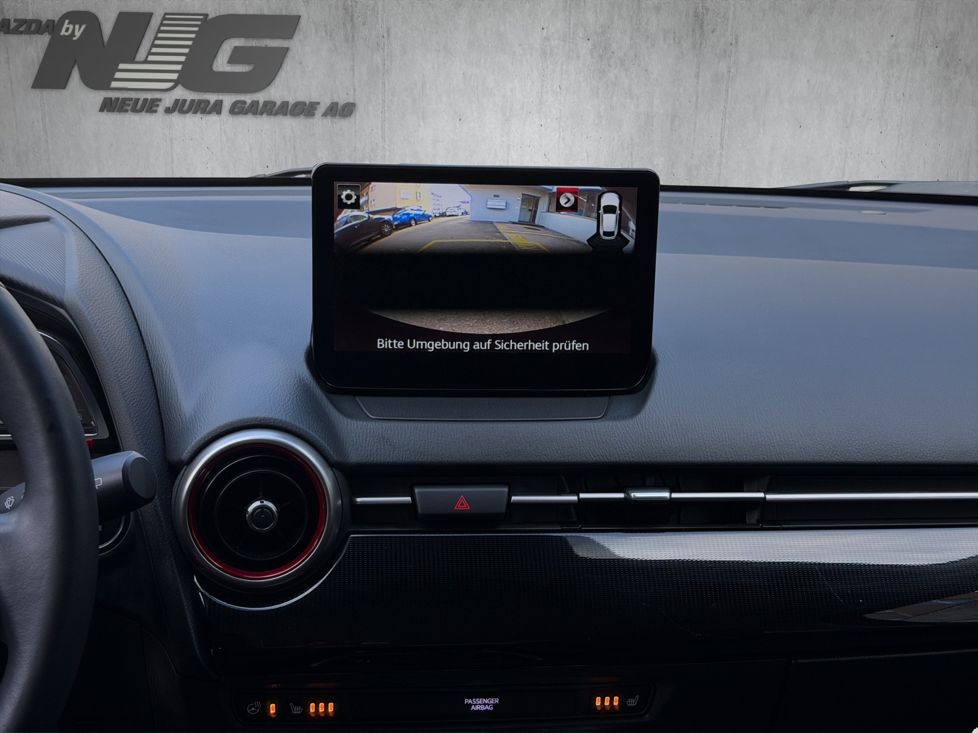 MAZDA 2 SKYACTIV-G 90 Homura Automat-image-14