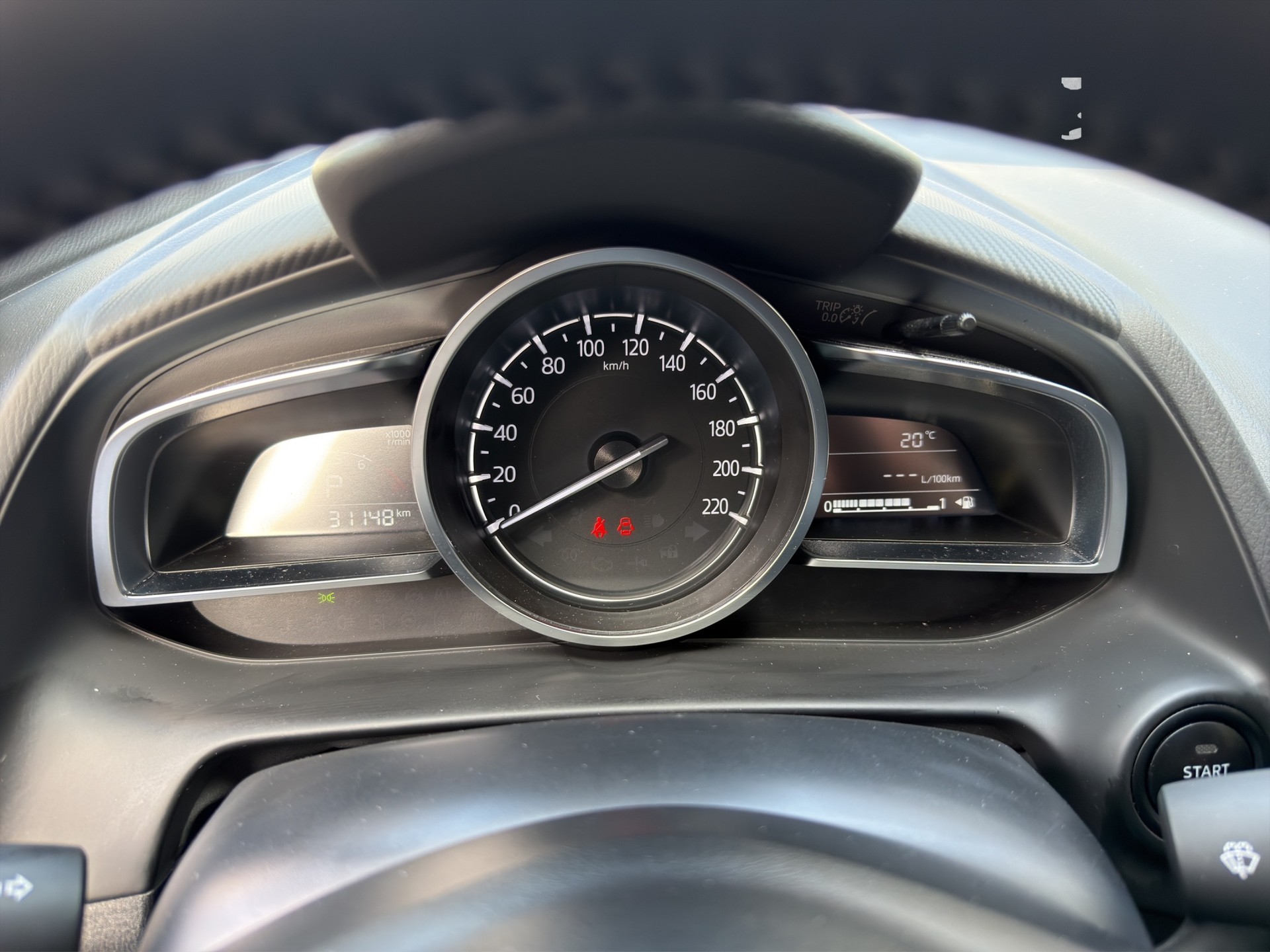 MAZDA 2 SKYACTIV-G 90 Homura Automat-image-10