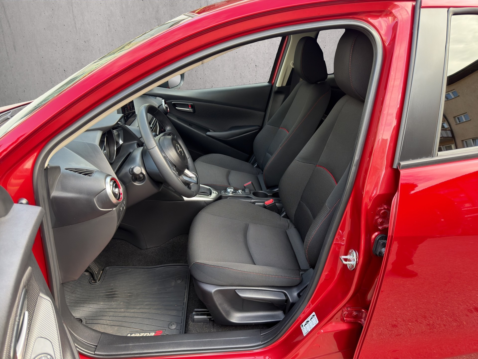 MAZDA 2 SKYACTIV-G 90 Homura Automat-image-8