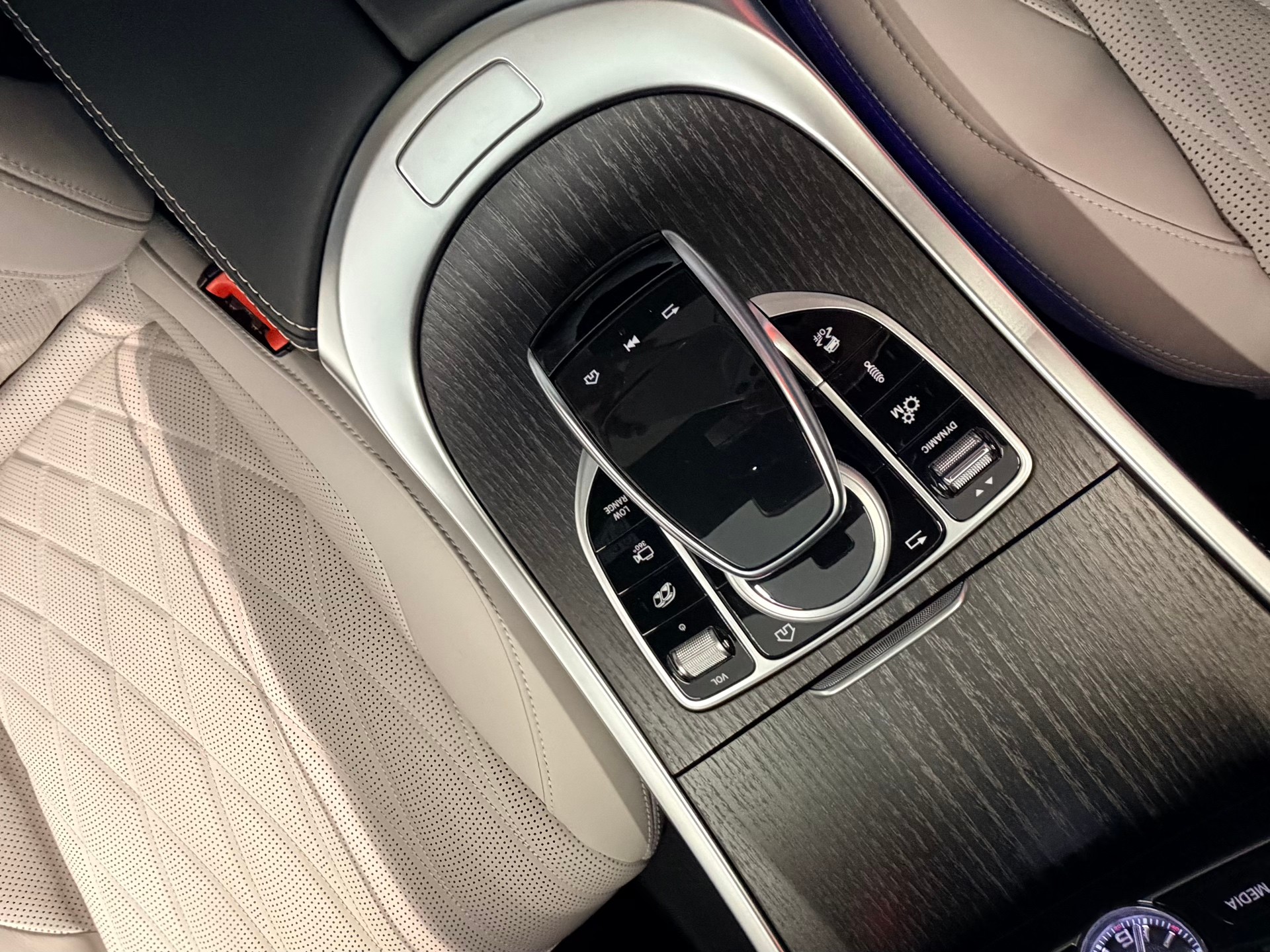 MERCEDES-BENZ G 63 AMG Speedshift Plus G-Tronic-image-23