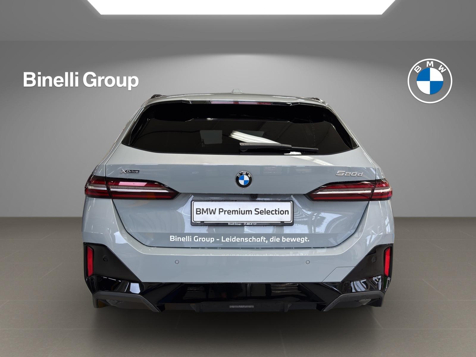 BMW 520d xDrive Touring-image-13