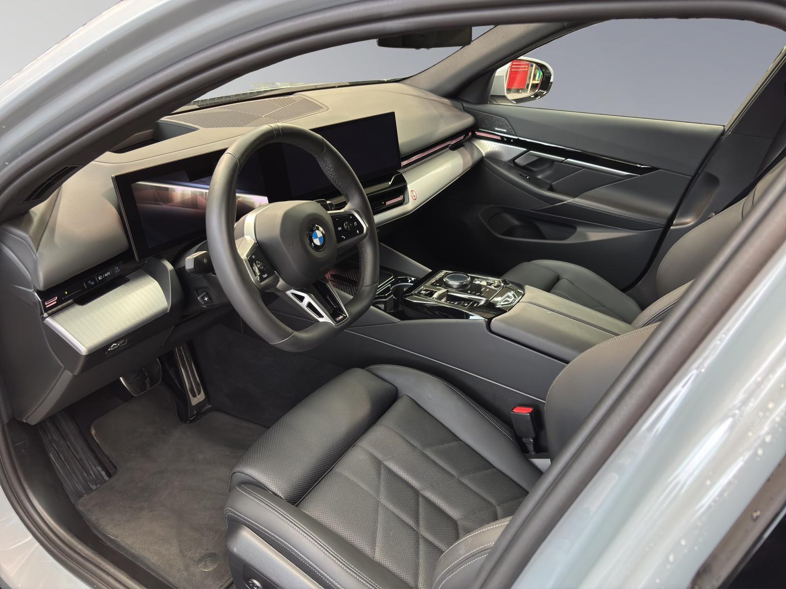BMW 520d xDrive Touring-image-3