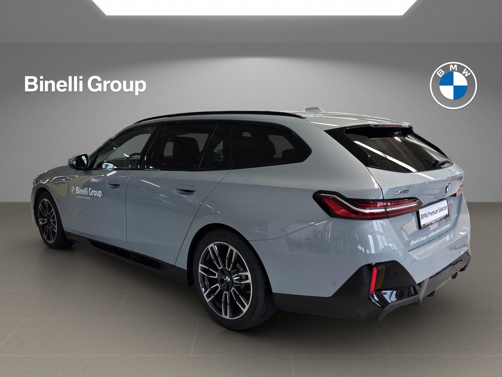 BMW 520d xDrive Touring-image-12