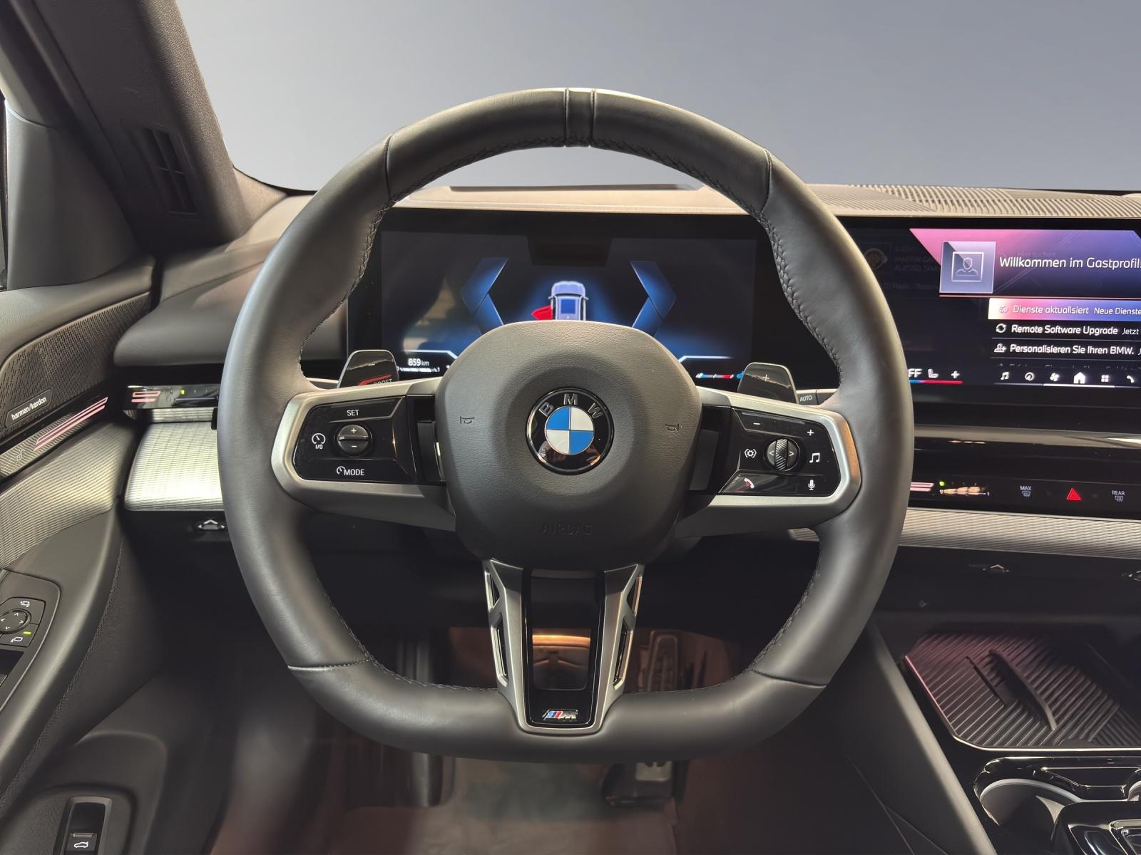 BMW 520d xDrive Touring-image-8