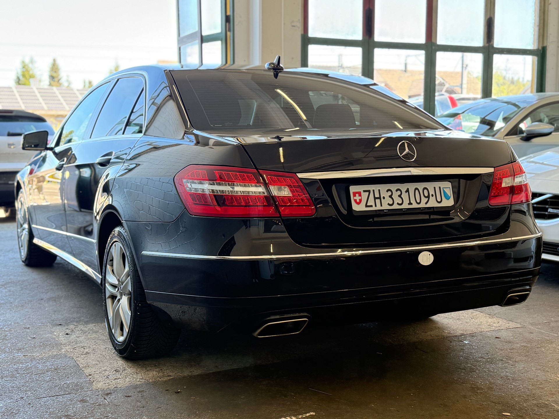 MERCEDES-BENZ E 250 CDI BlueEff. Avantgarde 4Matic 7G-Tronic-image-4