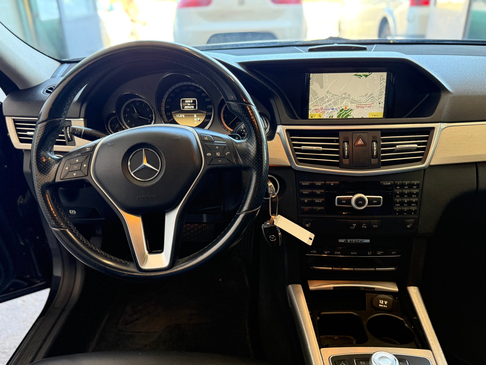 MERCEDES-BENZ E 250 CDI BlueEff. Avantgarde 4Matic 7G-Tronic-image-10