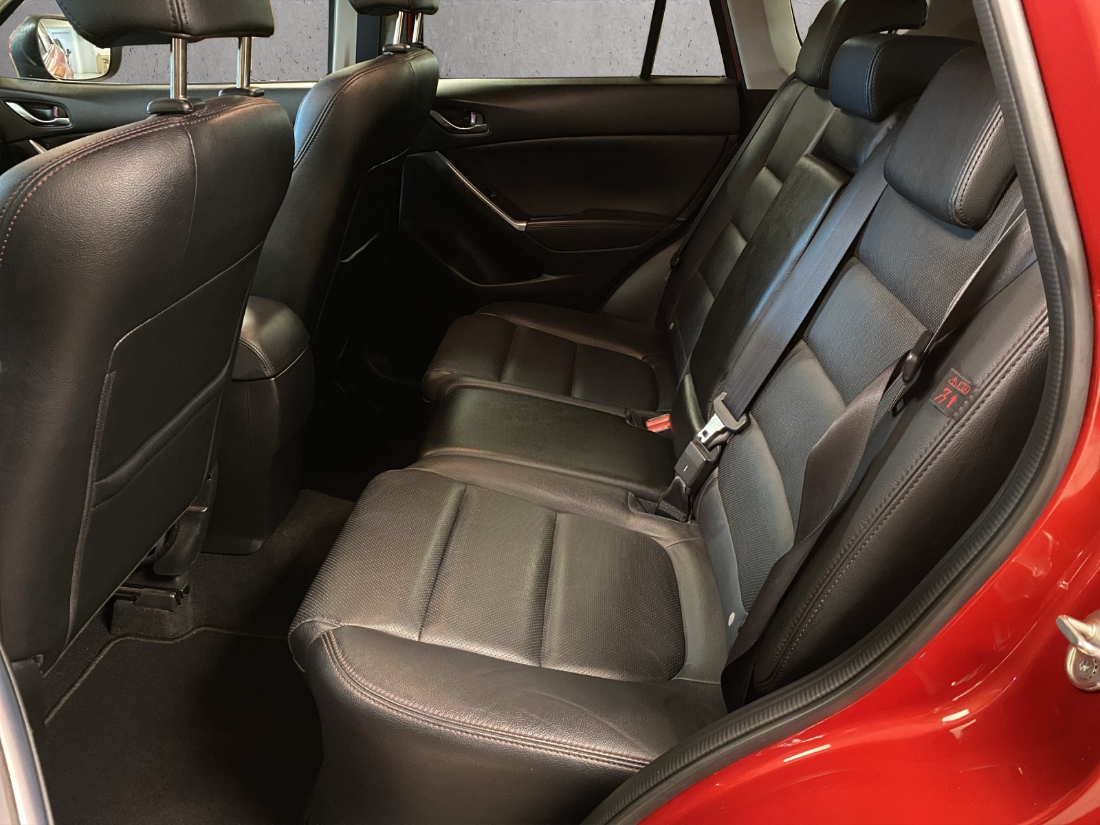 MAZDA CX-5 2.2 D HP Revolution AWD Automatic-image-12